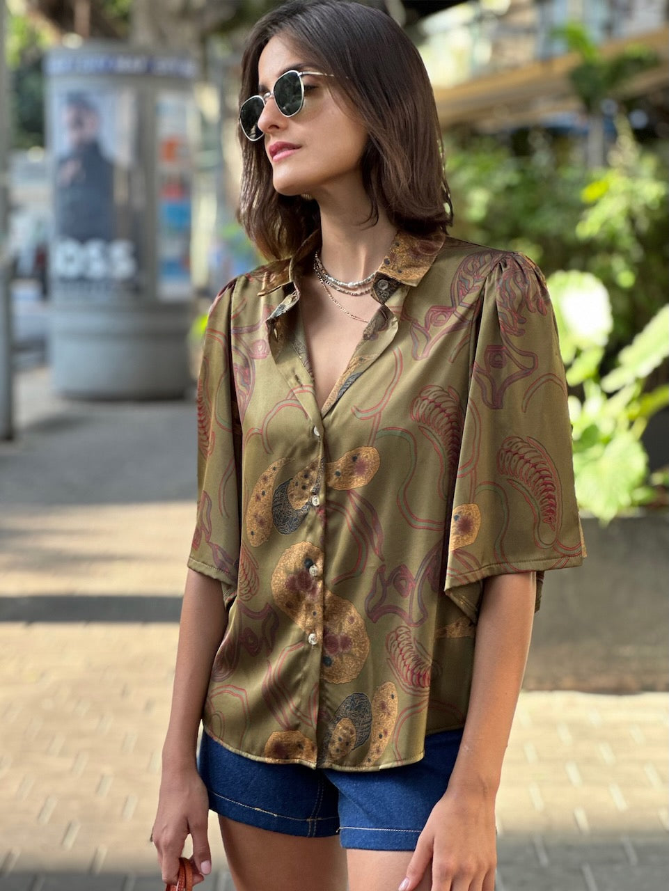 מכופתרת קמילה - ירוק זית פייזלי