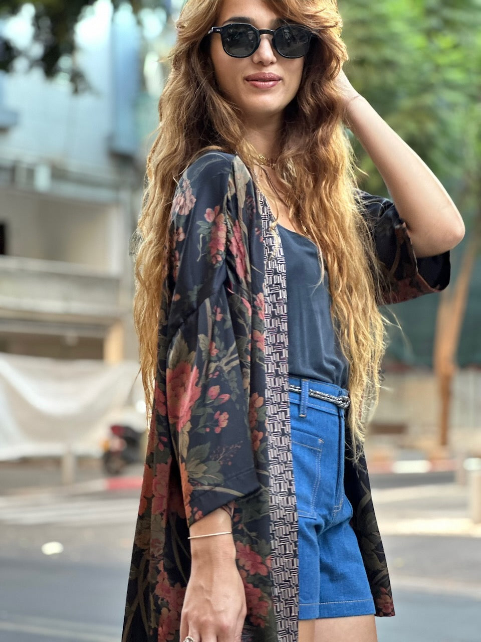 קימונו סאקורה - שחור דהוי פרחוני