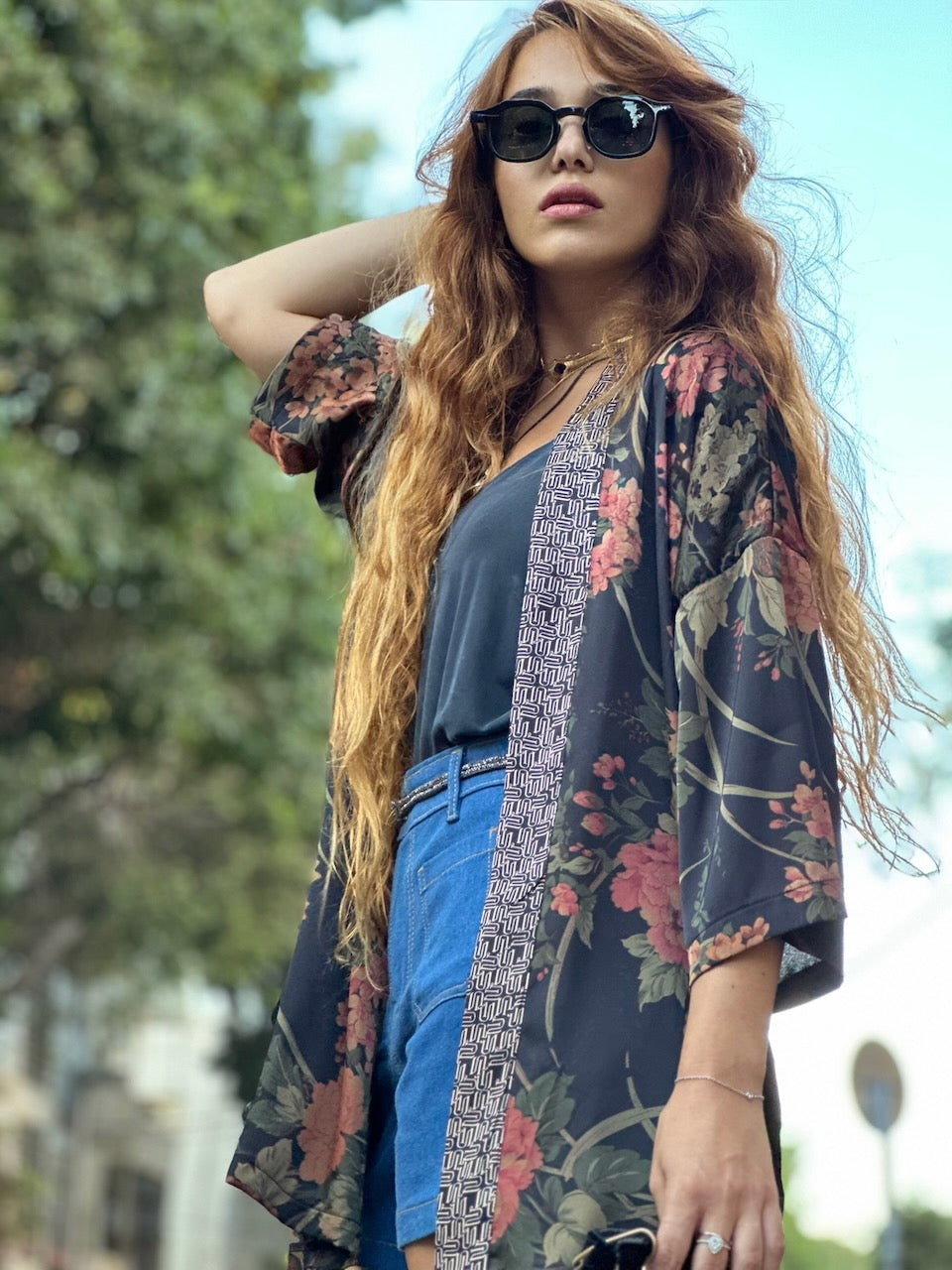 קימונו סאקורה - שחור דהוי פרחוני