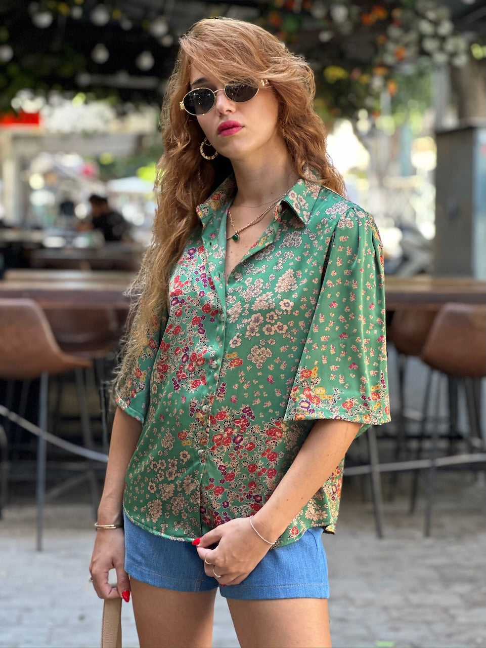 מכופתרת קמילה - ירוק דשא פרחים קטנים