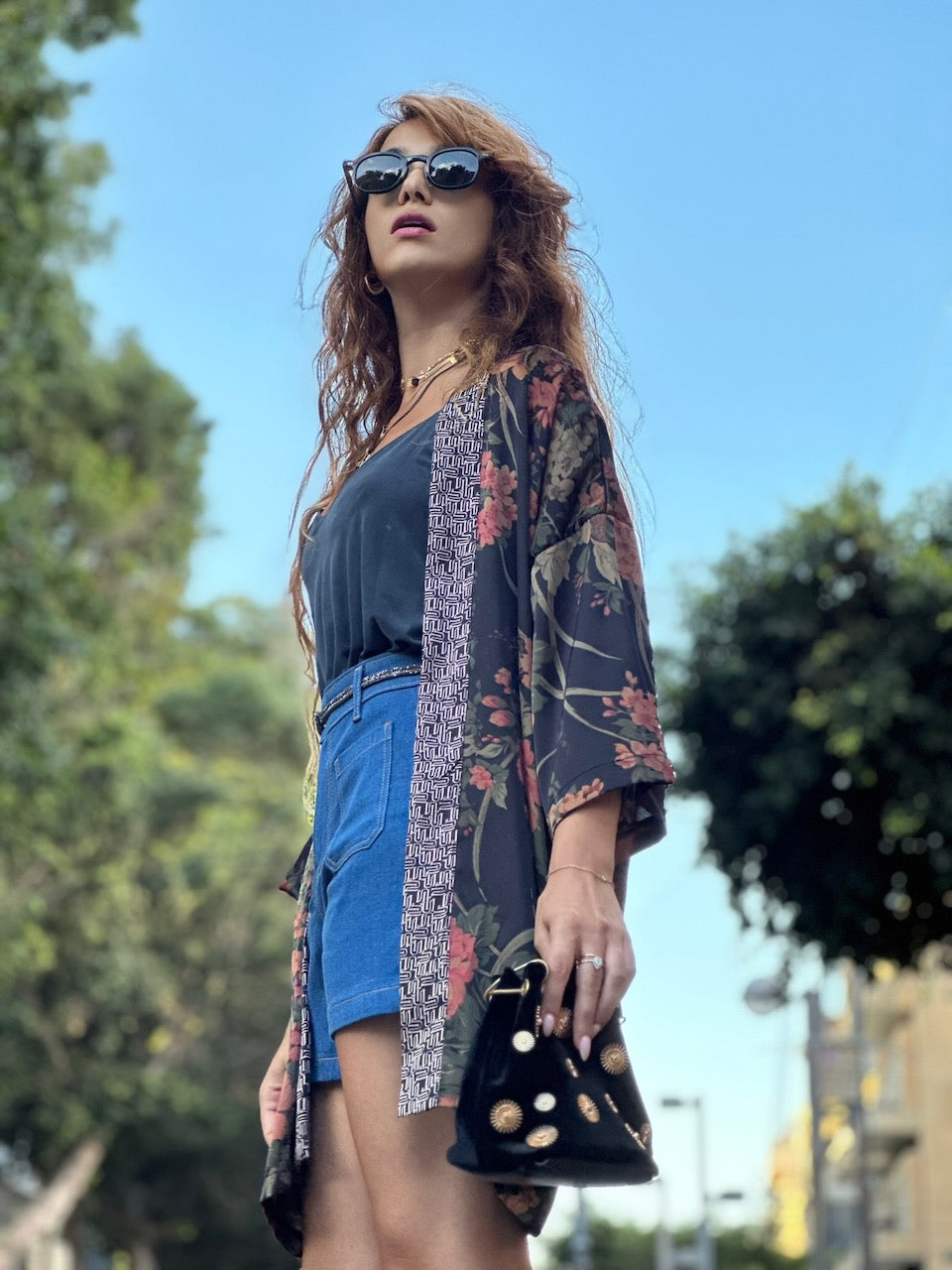 קימונו סאקורה - שחור דהוי פרחוני