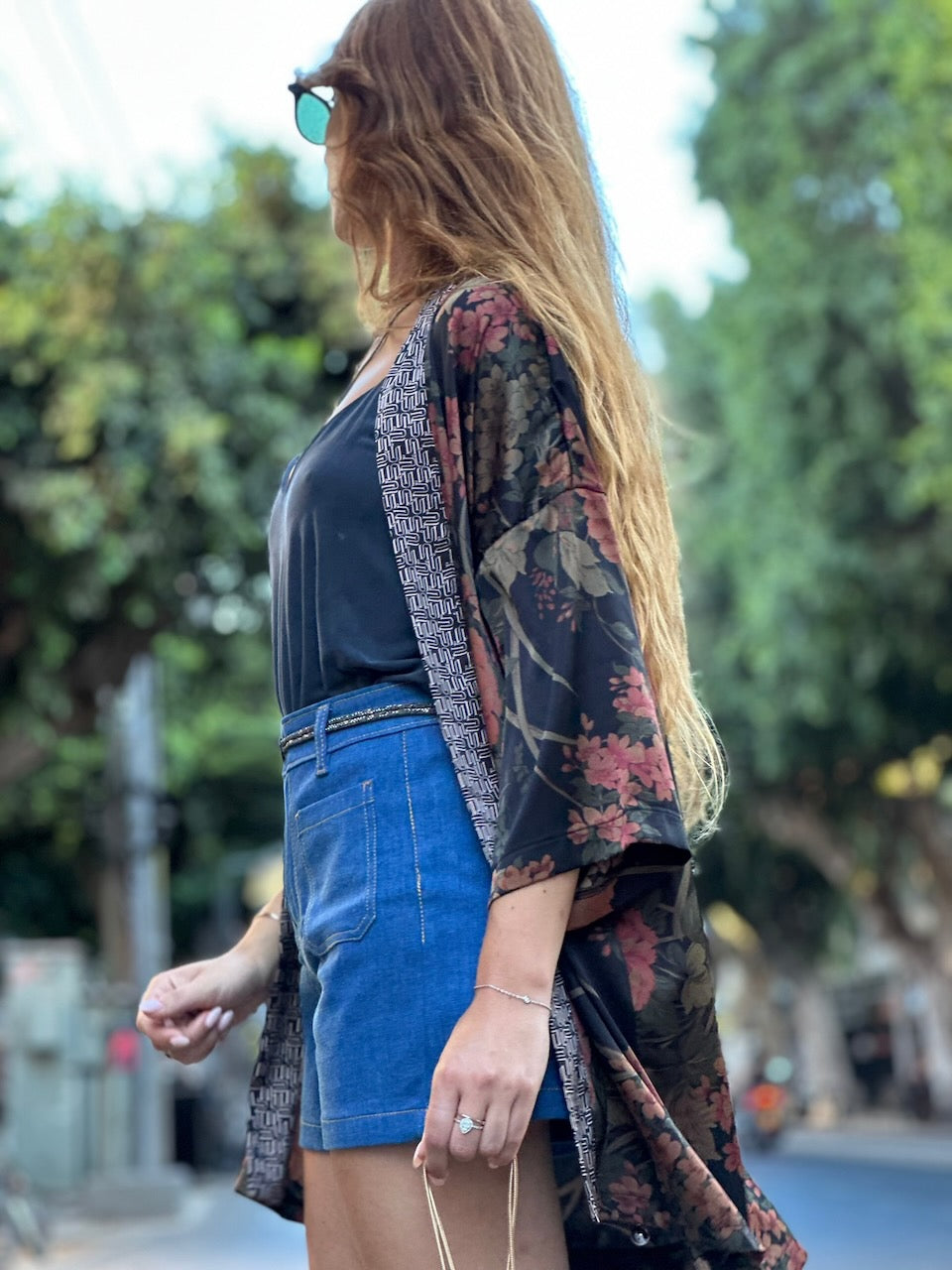 קימונו סאקורה - שחור דהוי פרחוני