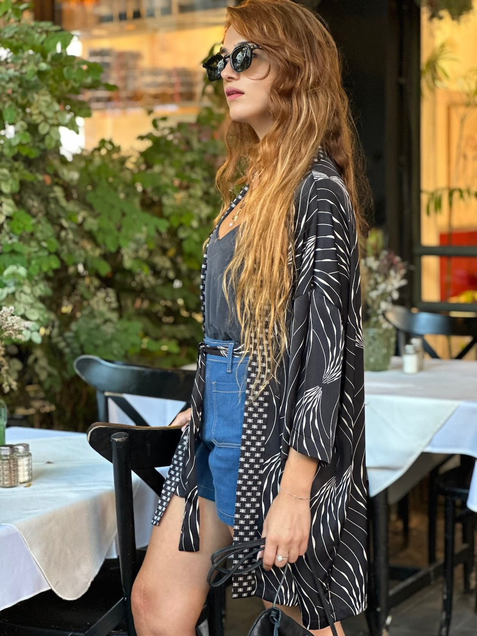 קימונו סאקורה - שחור גלים לבנים