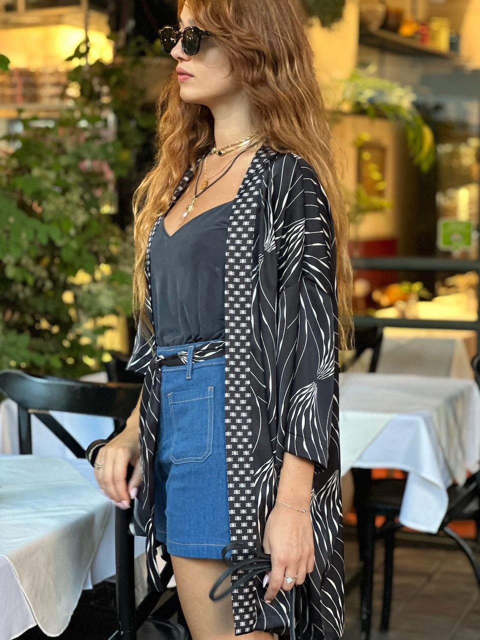 קימונו סאקורה - שחור גלים לבנים