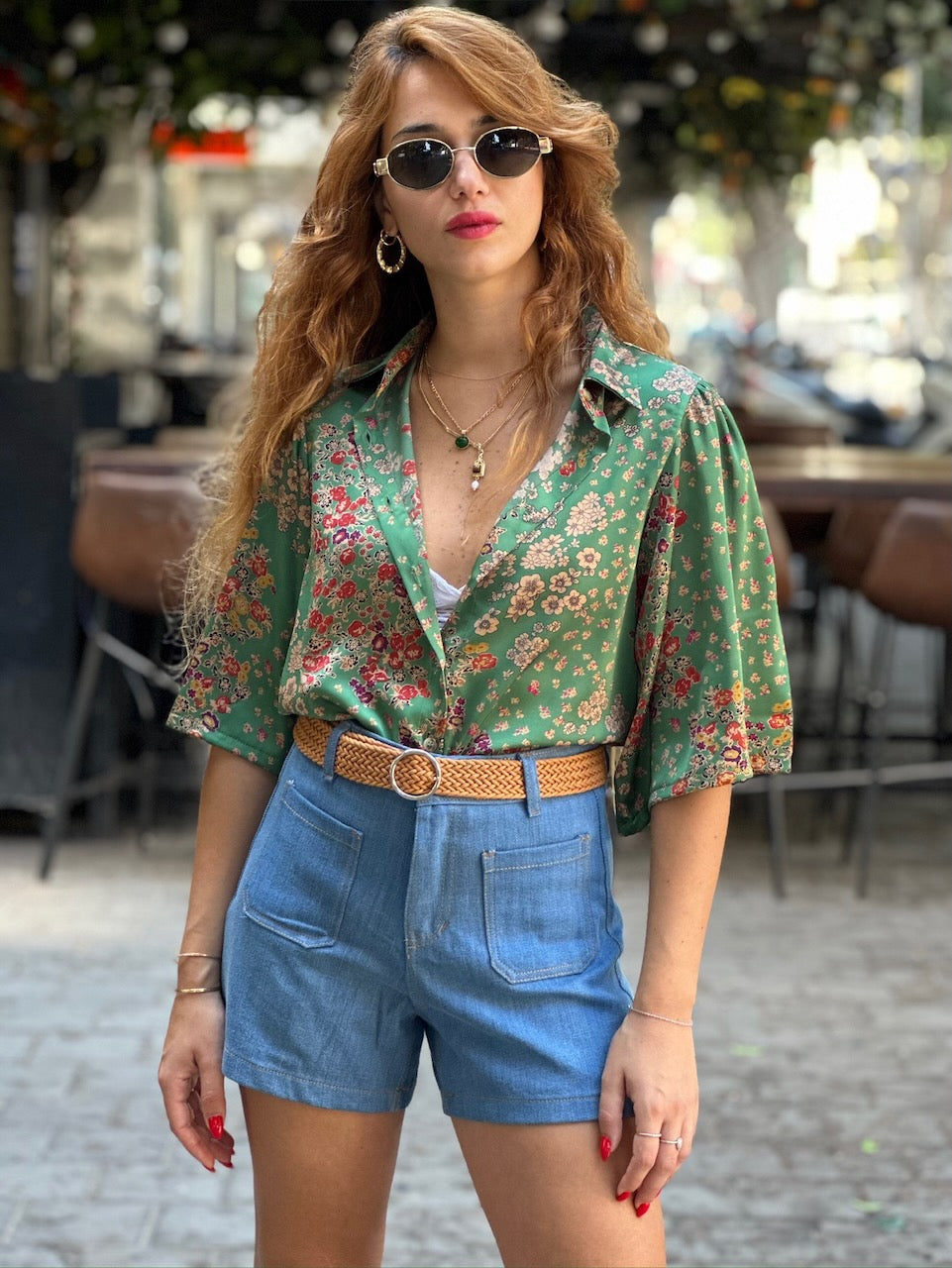 מכופתרת קמילה - ירוק דשא פרחים קטנים