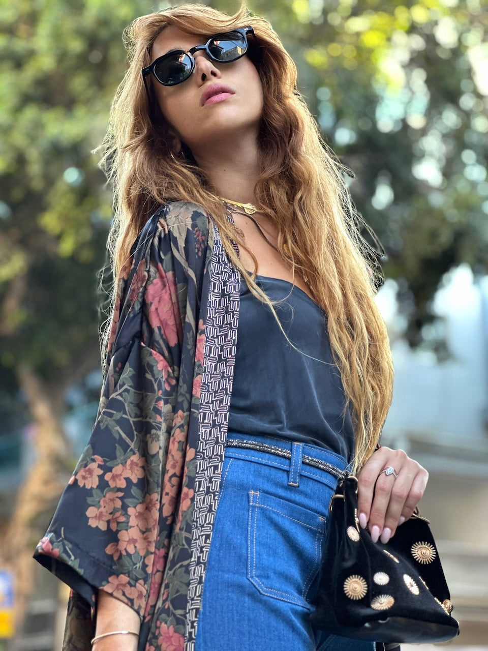 קימונו סאקורה - שחור דהוי פרחוני