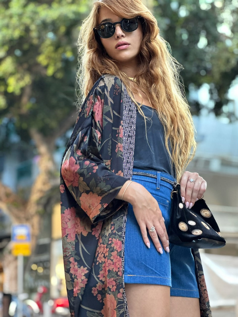 קימונו סאקורה - שחור דהוי פרחוני