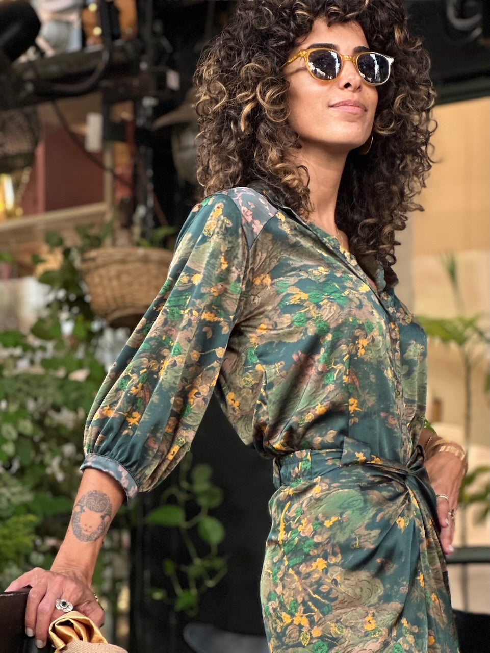 חולצת ג׳יג׳י - ירוק בקבוק