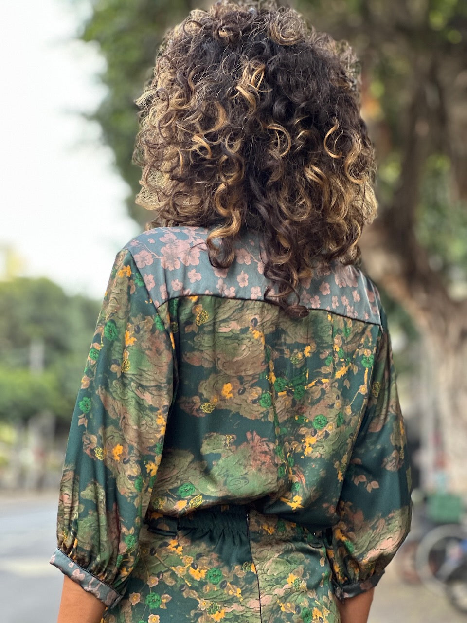 חולצת ג׳יג׳י - ירוק בקבוק