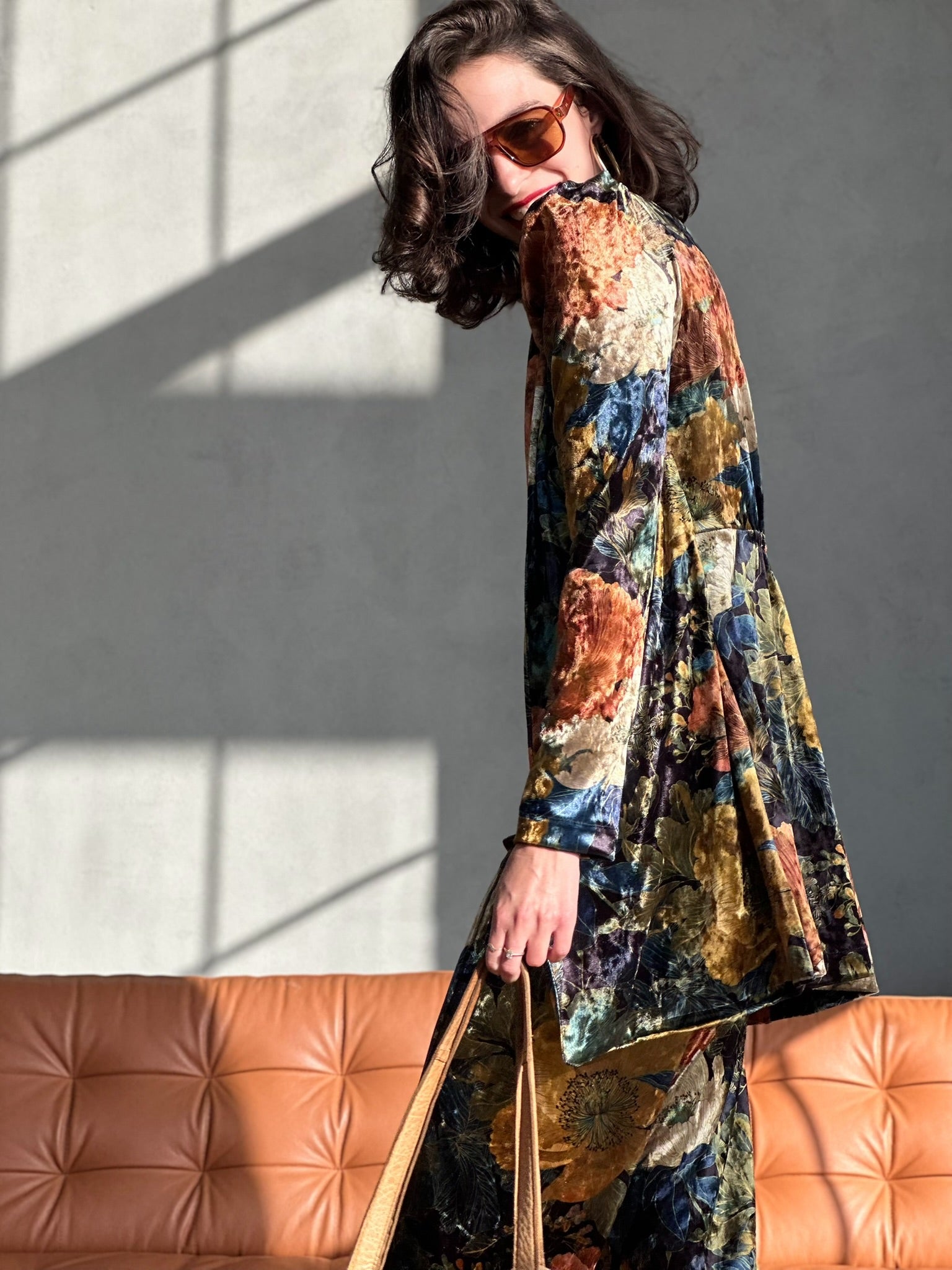 עליונית ברלין קטיפה שבורה - פרחים גדולים