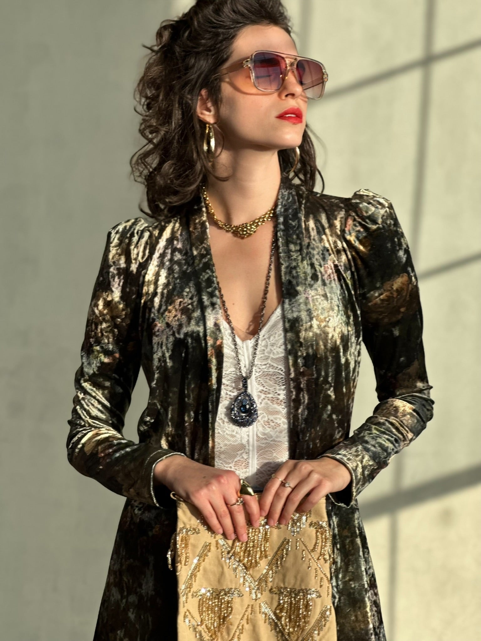 עליונית ברלין ירוק פרחים דהויים