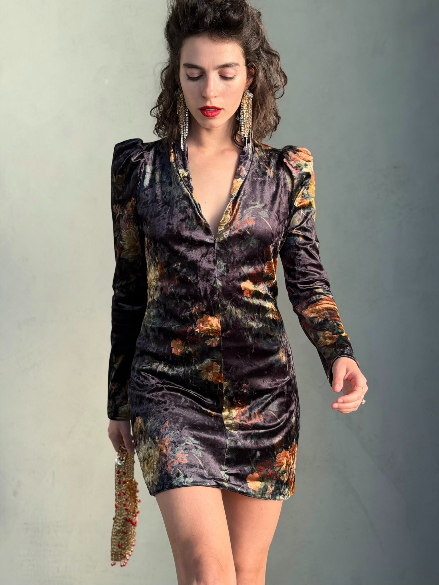 שמלת ברלין - שחור פרחים ויקטוריאני