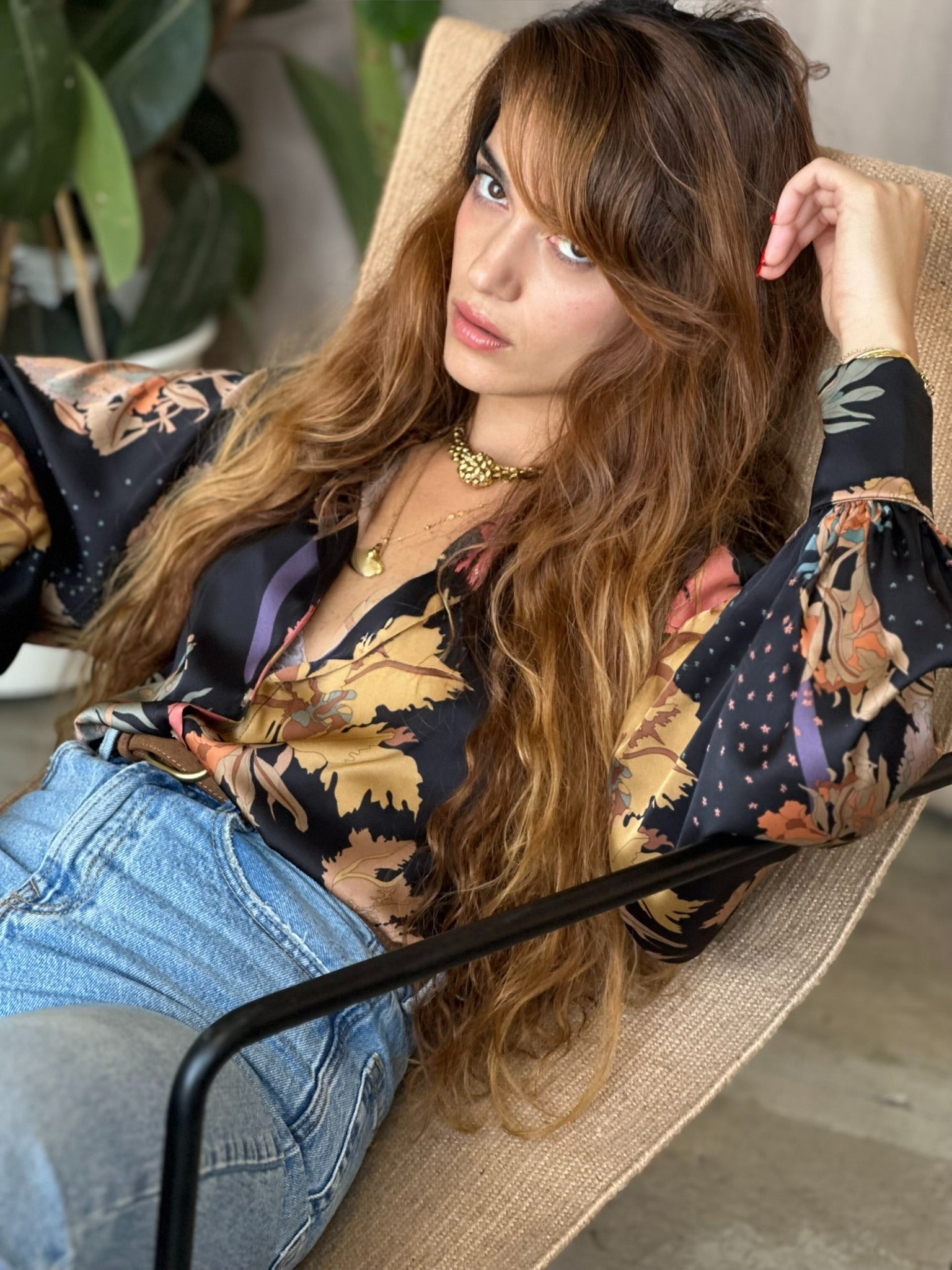 חולצת פריסיליה - שחור גלקטי