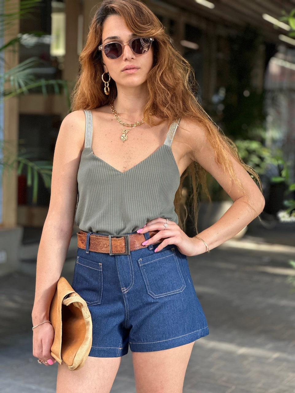 גופיית ג׳סי - ירוק בהיר כתפיה ארוגה