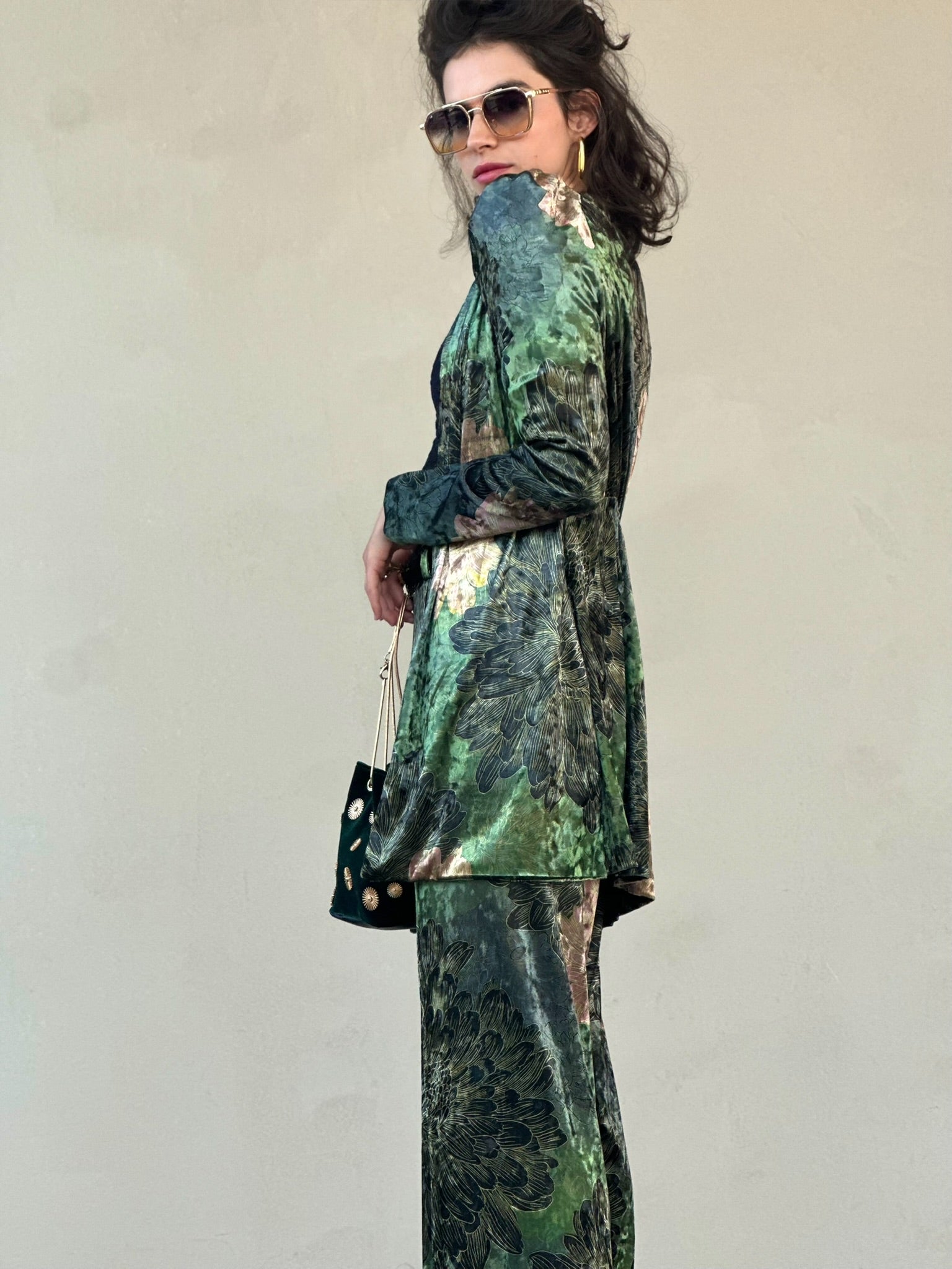 עליונית ברלין קטיפה שבורה - ירוק פרינט חרציות