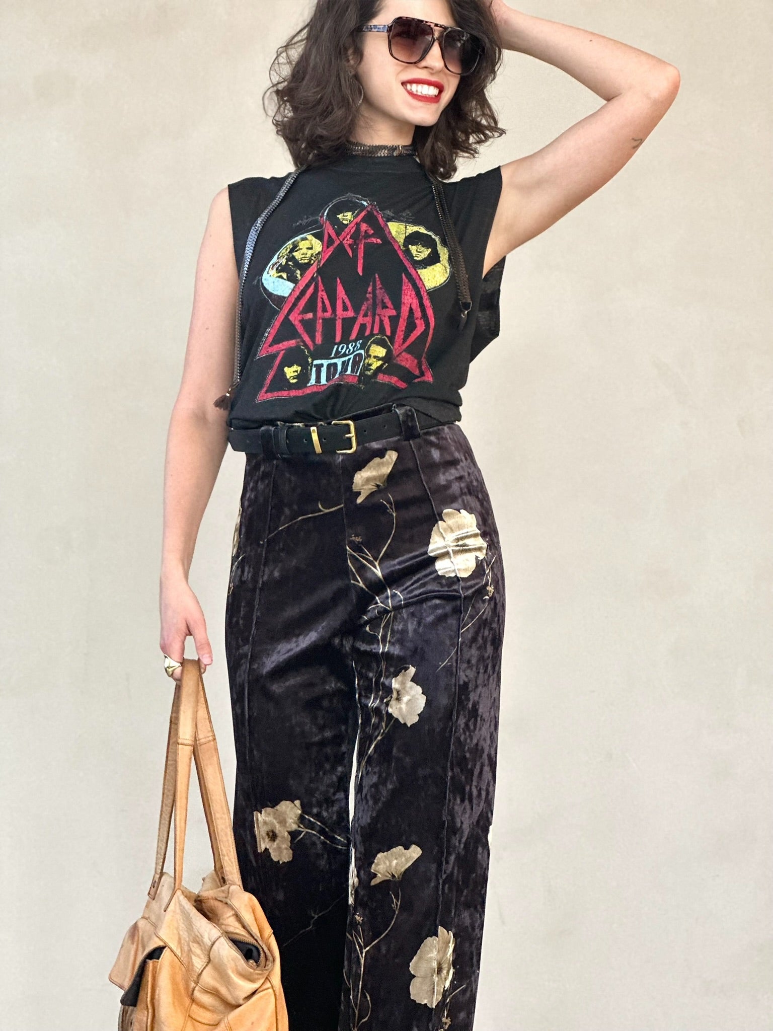 מכנסי ברלין - שחור כחלחל ופרחים שמנת