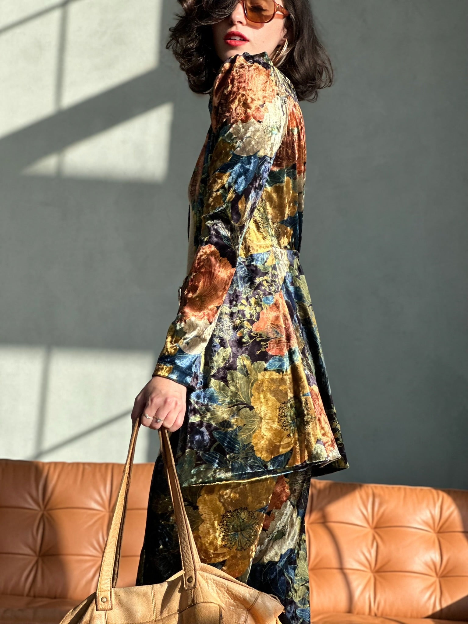 עליונית ברלין קטיפה שבורה - פרחים גדולים