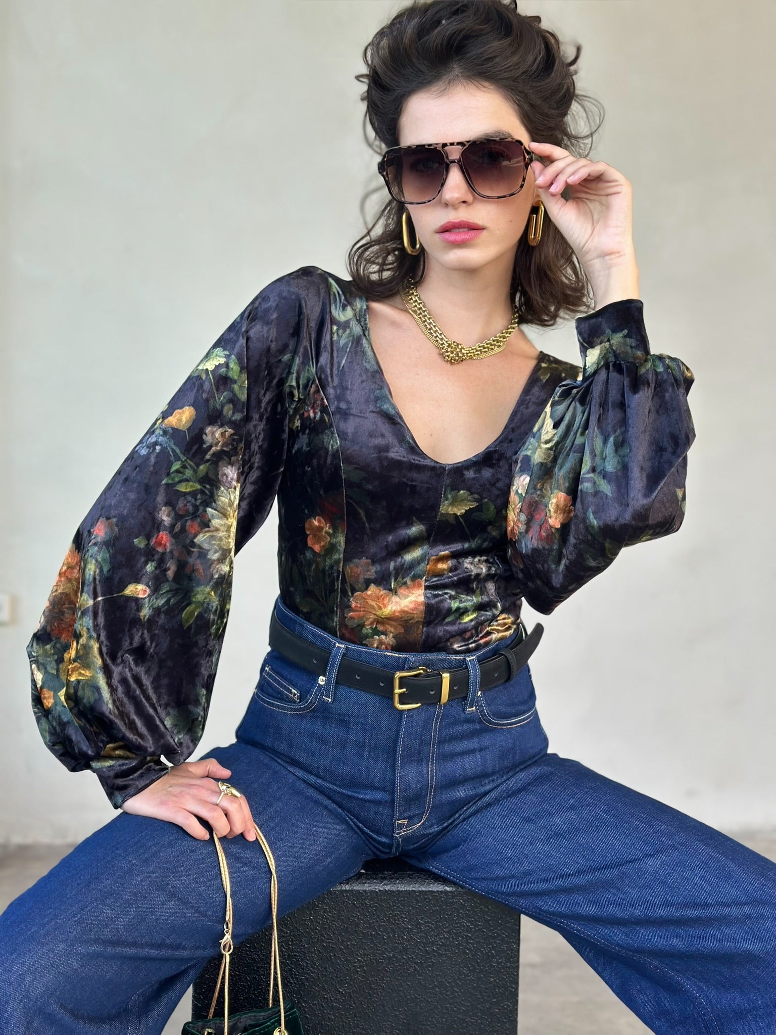 חולצת סופיה קטיפה פרינט ויקטוריאני