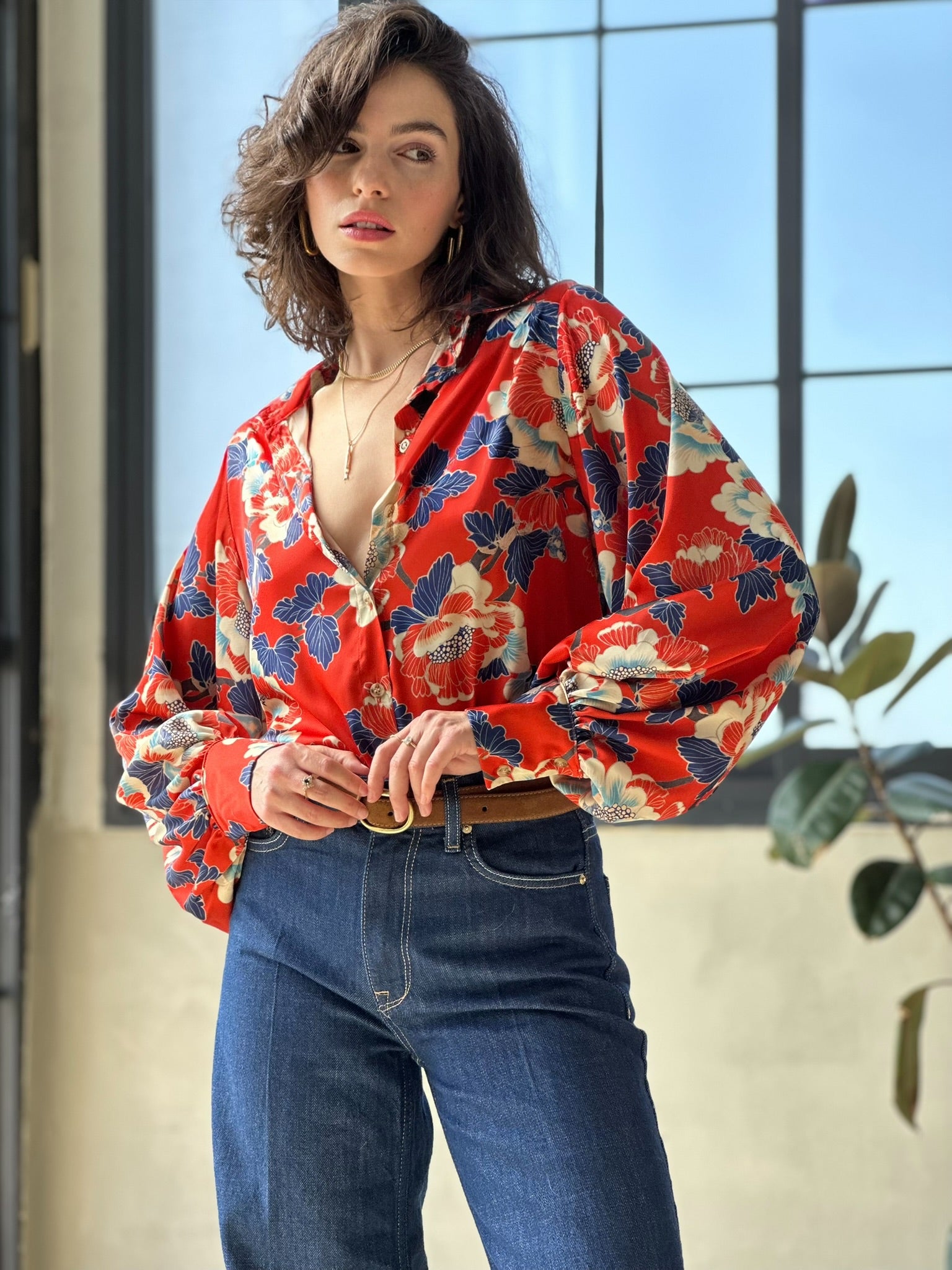 חולצת פריסיליה - אדום כתום פרחוני