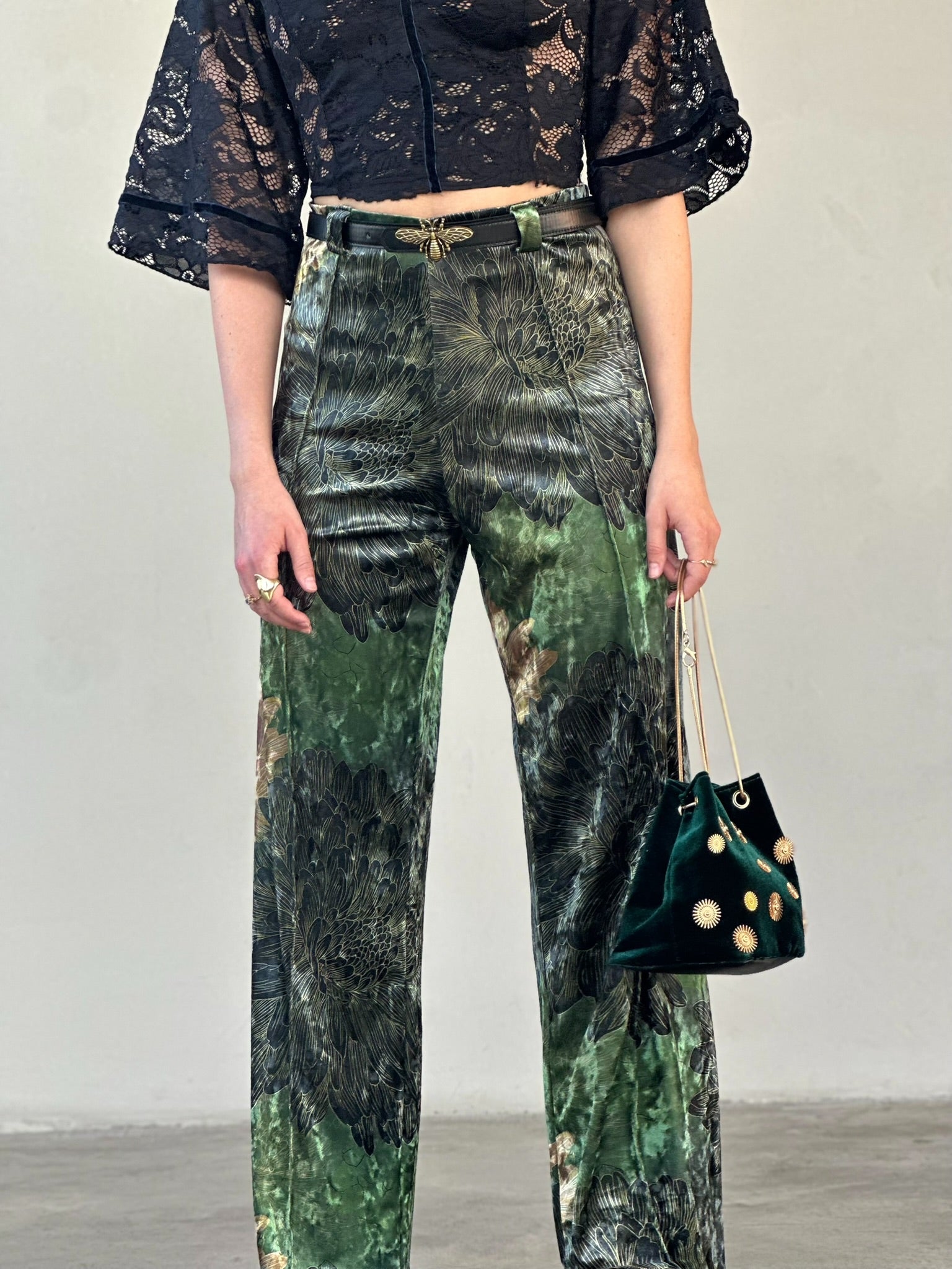 מכנסי ברלין קטיפה שבורה - ירוק פרינט חרציות