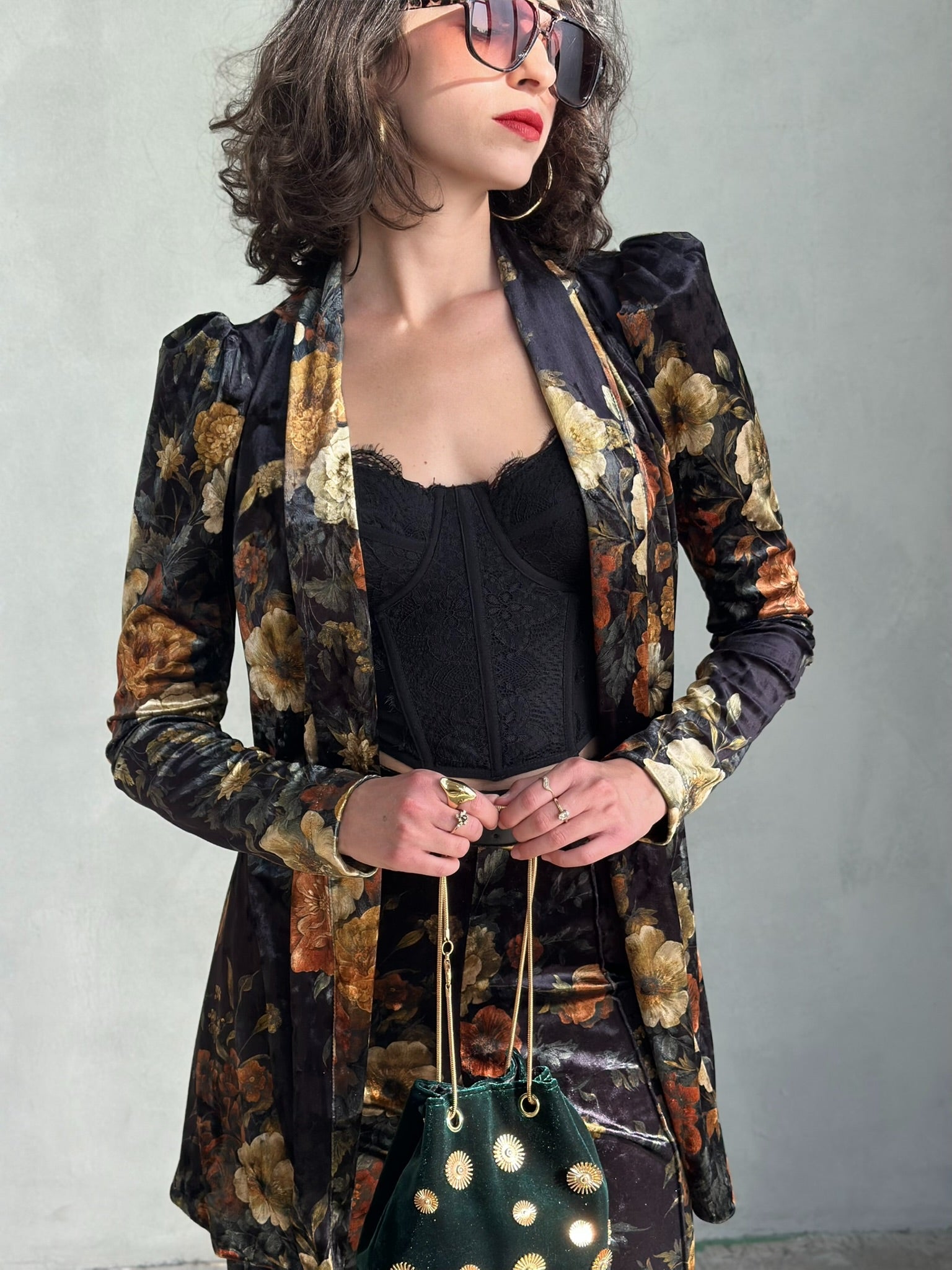 עליונית ברלין קטיפה - שחור פרחים ויקטוריאני