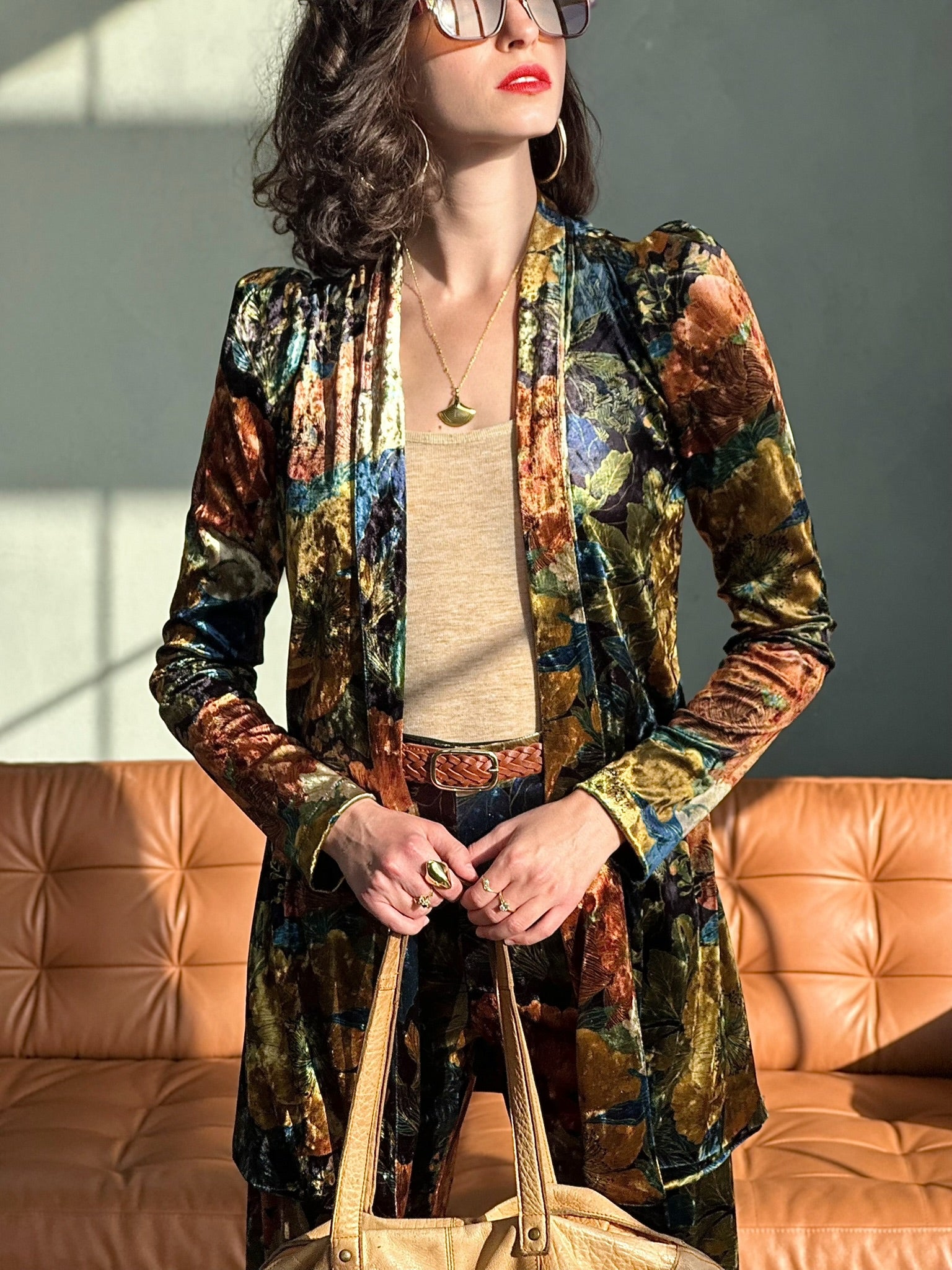 עליונית ברלין קטיפה שבורה - פרחים גדולים