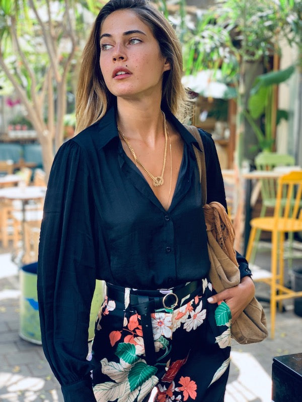 מכופתרת פריסיליה - שחורה