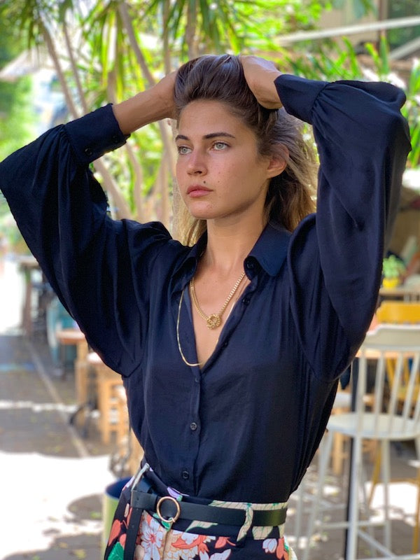 מכופתרת פריסיליה - שחורה