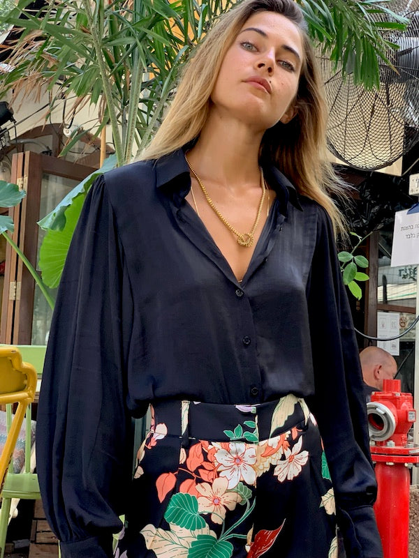 מכופתרת פריסיליה - שחורה