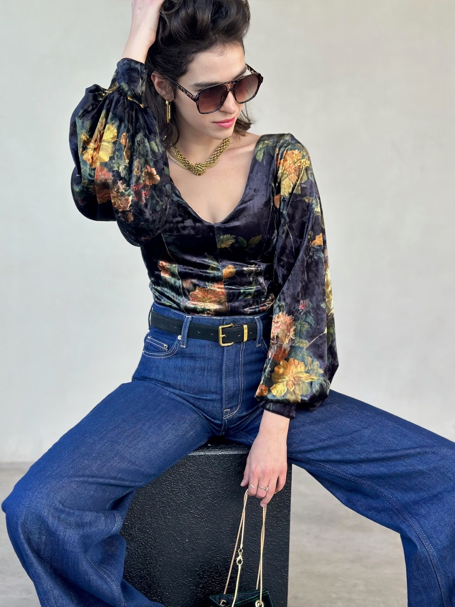 חולצת סופיה קטיפה פרינט ויקטוריאני