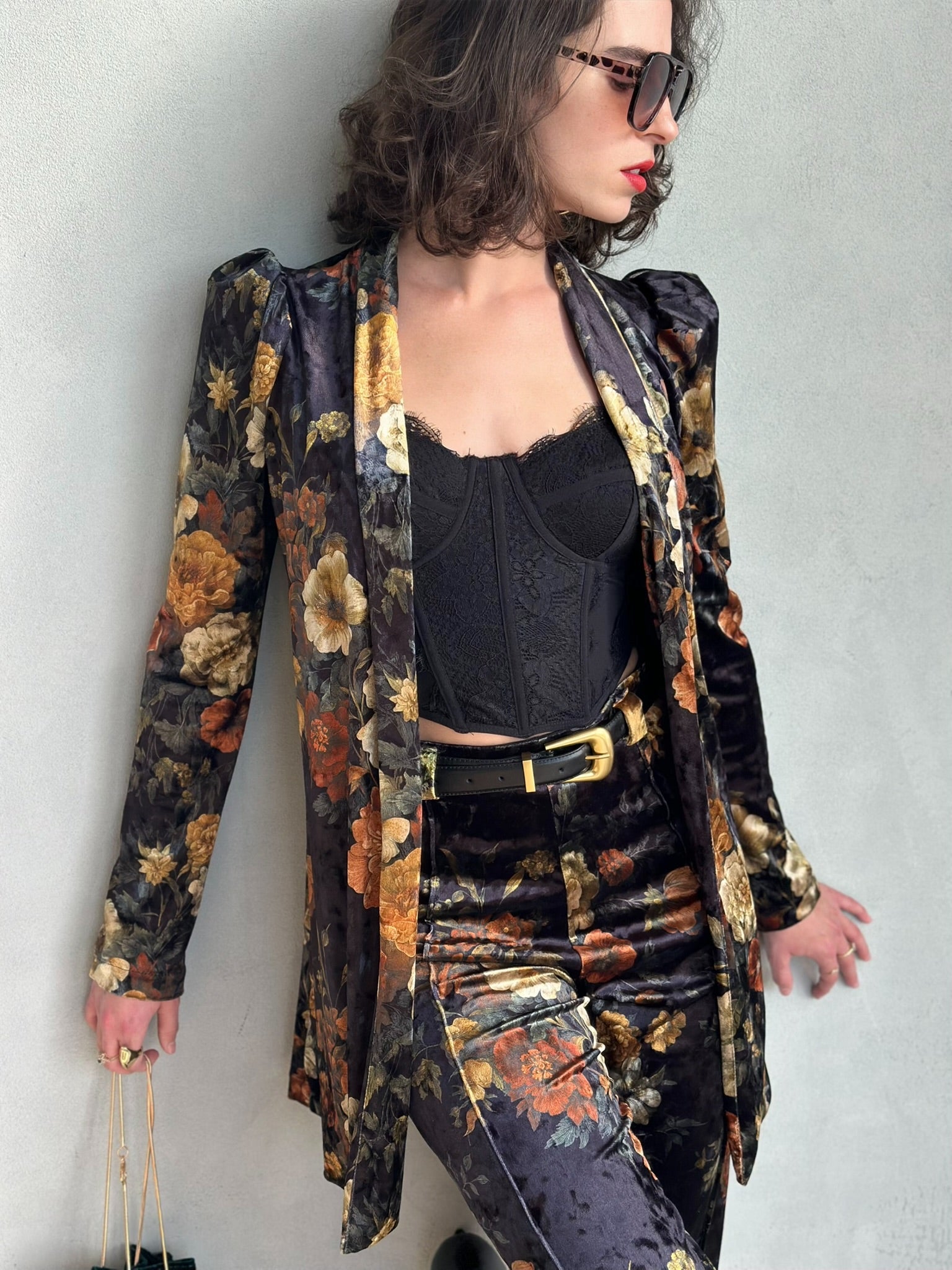 עליונית ברלין קטיפה - שחור פרחים ויקטוריאני