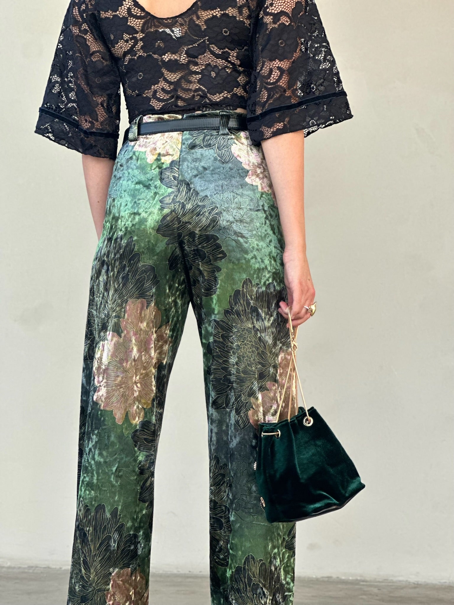 מכנסי ברלין קטיפה שבורה - ירוק פרינט חרציות