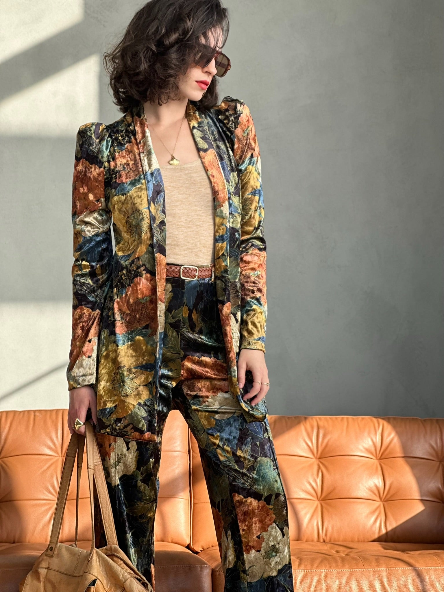 עליונית ברלין קטיפה שבורה - פרחים גדולים