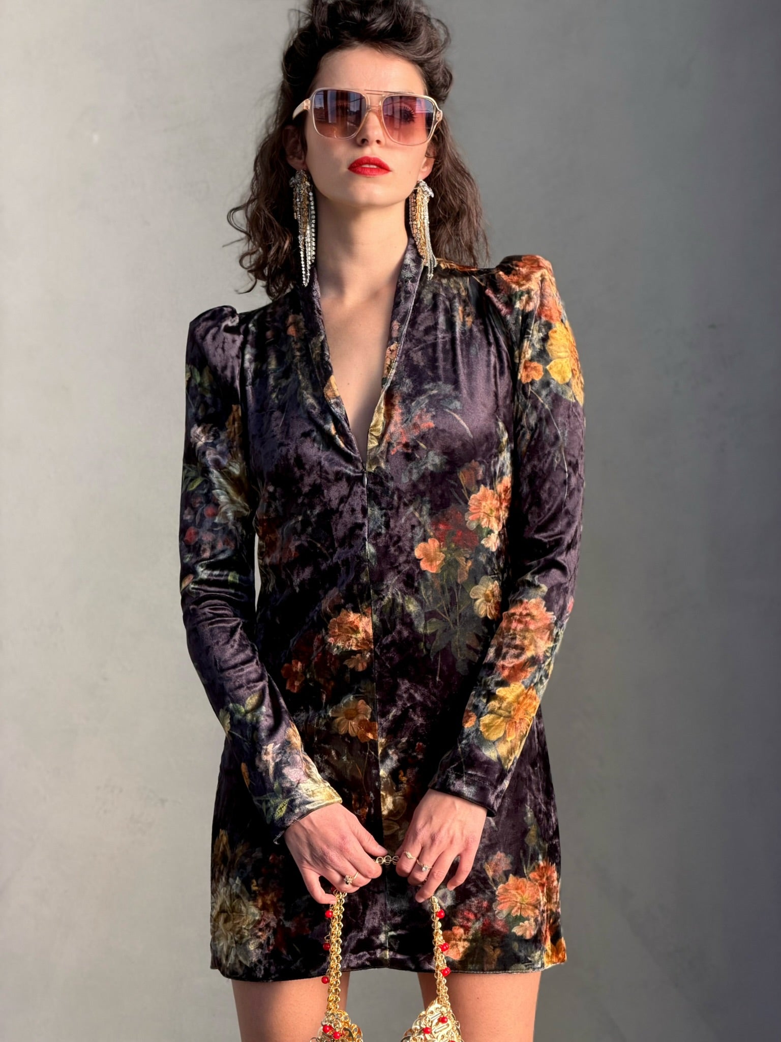 שמלת ברלין - שחור פרחים ויקטוריאני