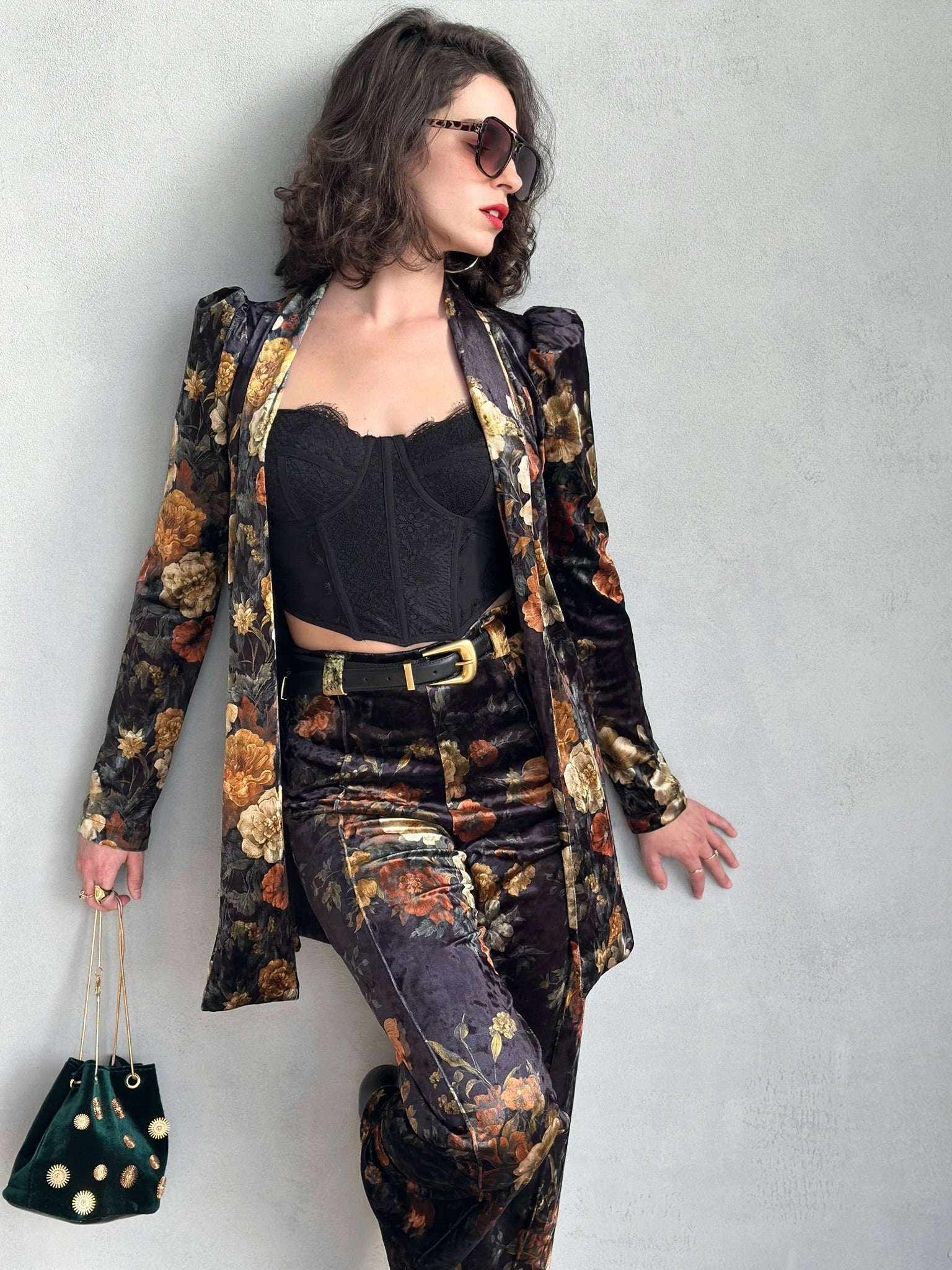 עליונית ברלין קטיפה - שחור פרחים ויקטוריאני