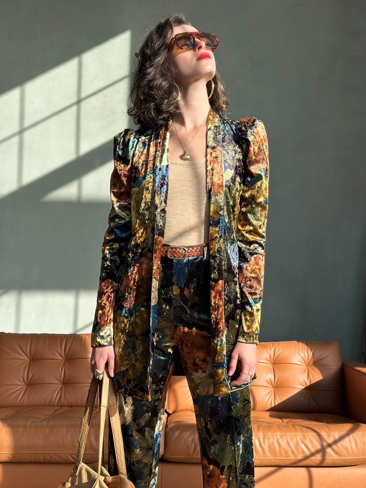 עליונית ברלין קטיפה שבורה - פרחים גדולים