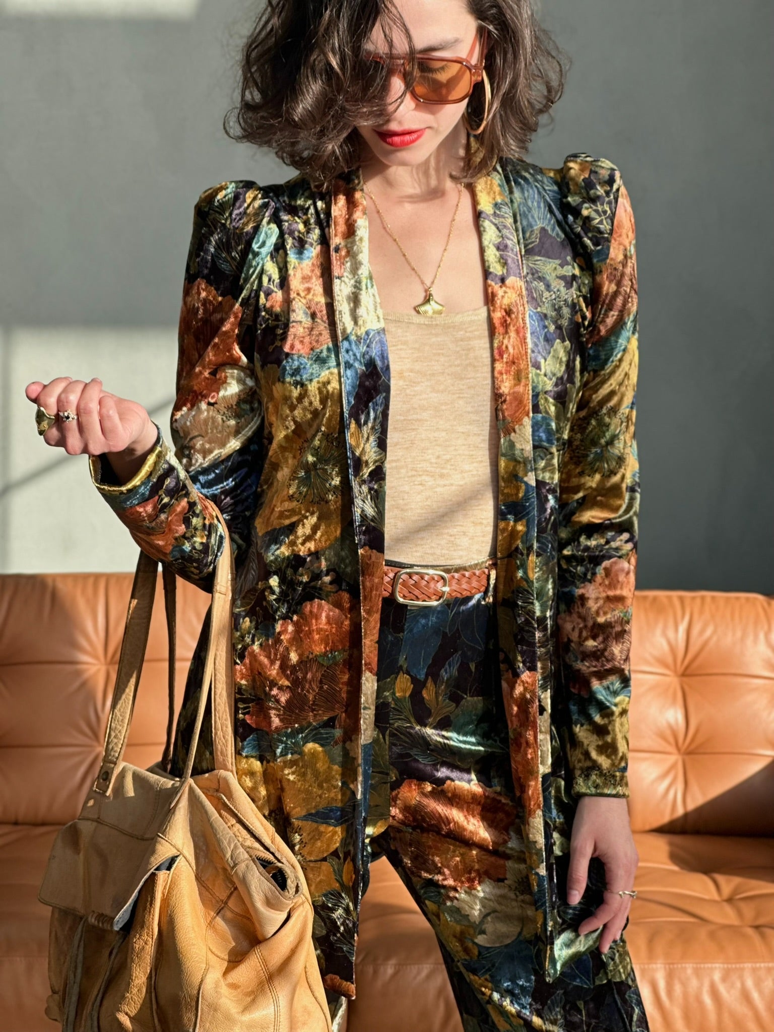 עליונית ברלין קטיפה שבורה - פרחים גדולים