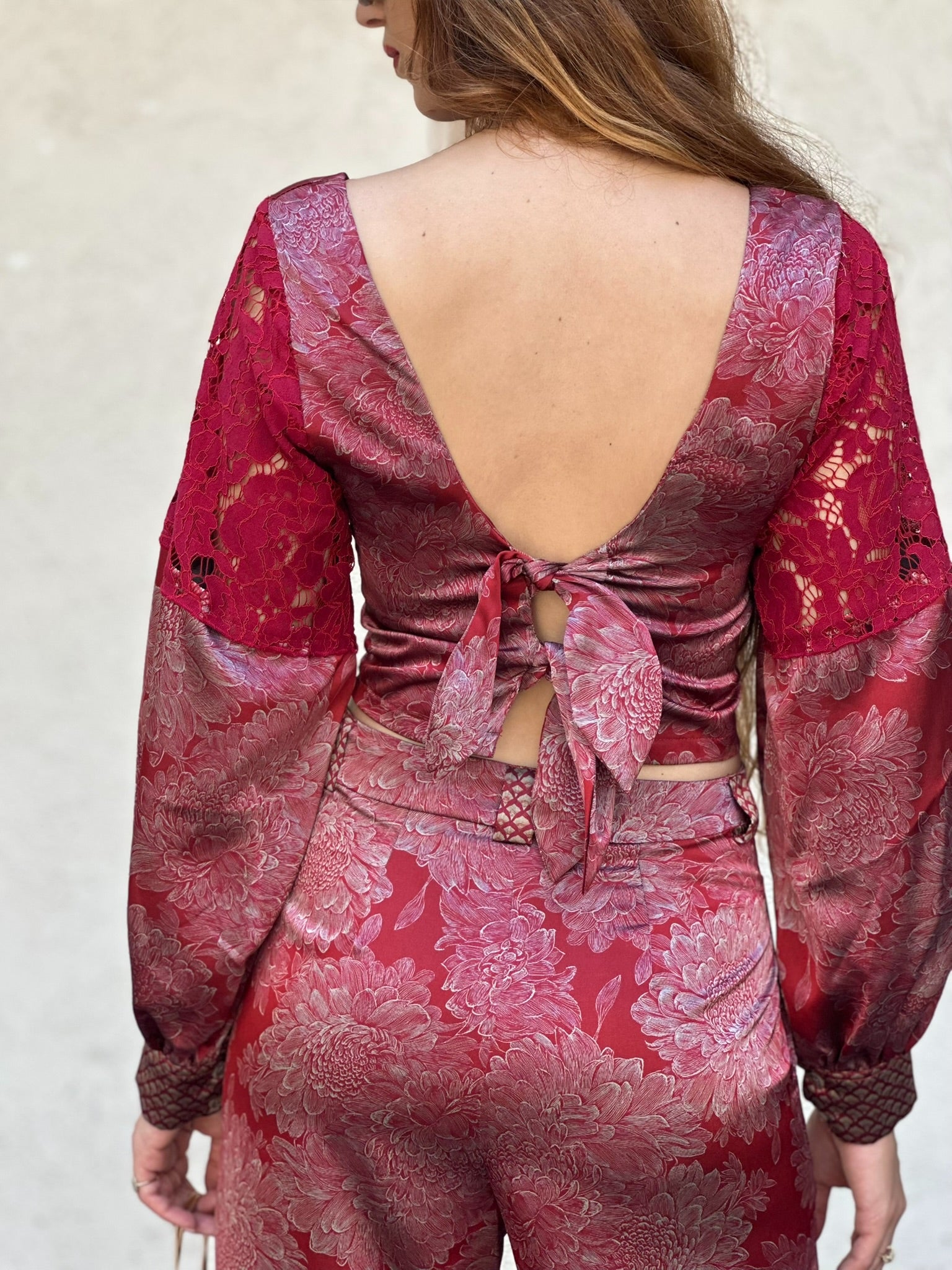 טופ ססילה - אדום