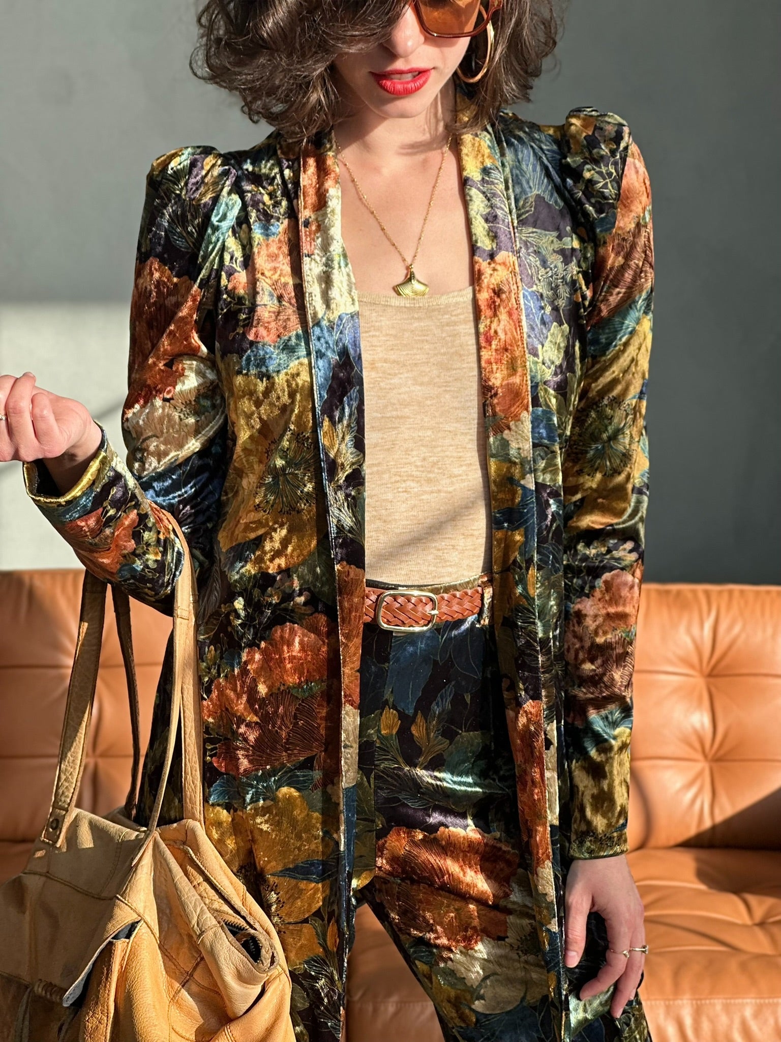 עליונית ברלין קטיפה שבורה - פרחים גדולים