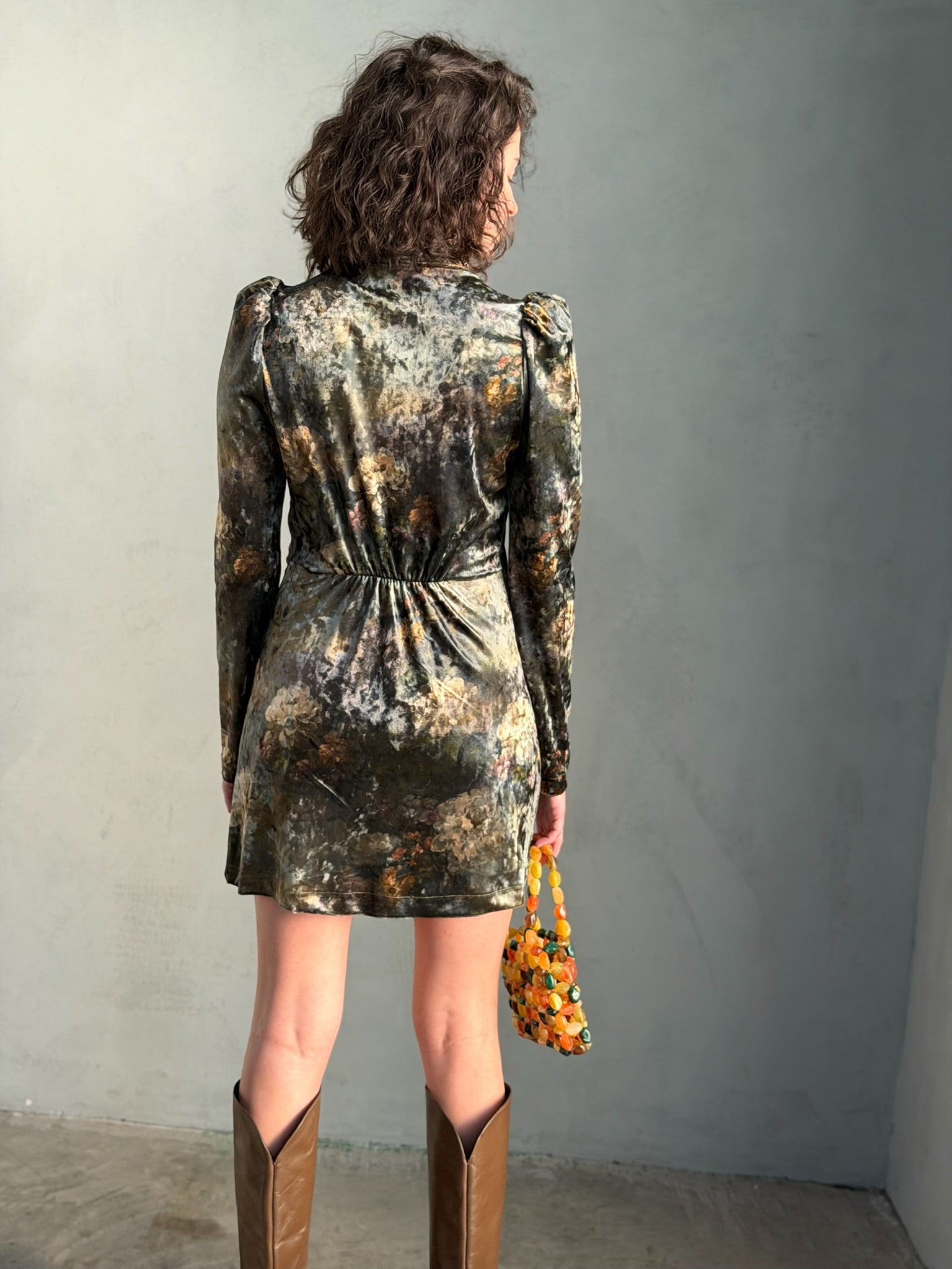 שמלת ברלין - ירוק פרחים דהויים