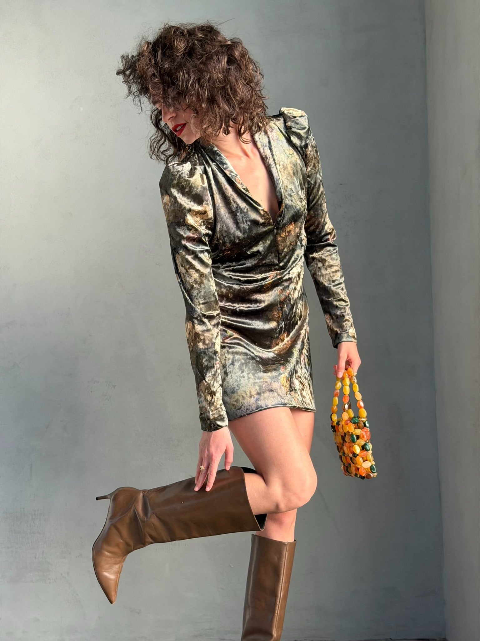 שמלת ברלין - ירוק פרחים דהויים