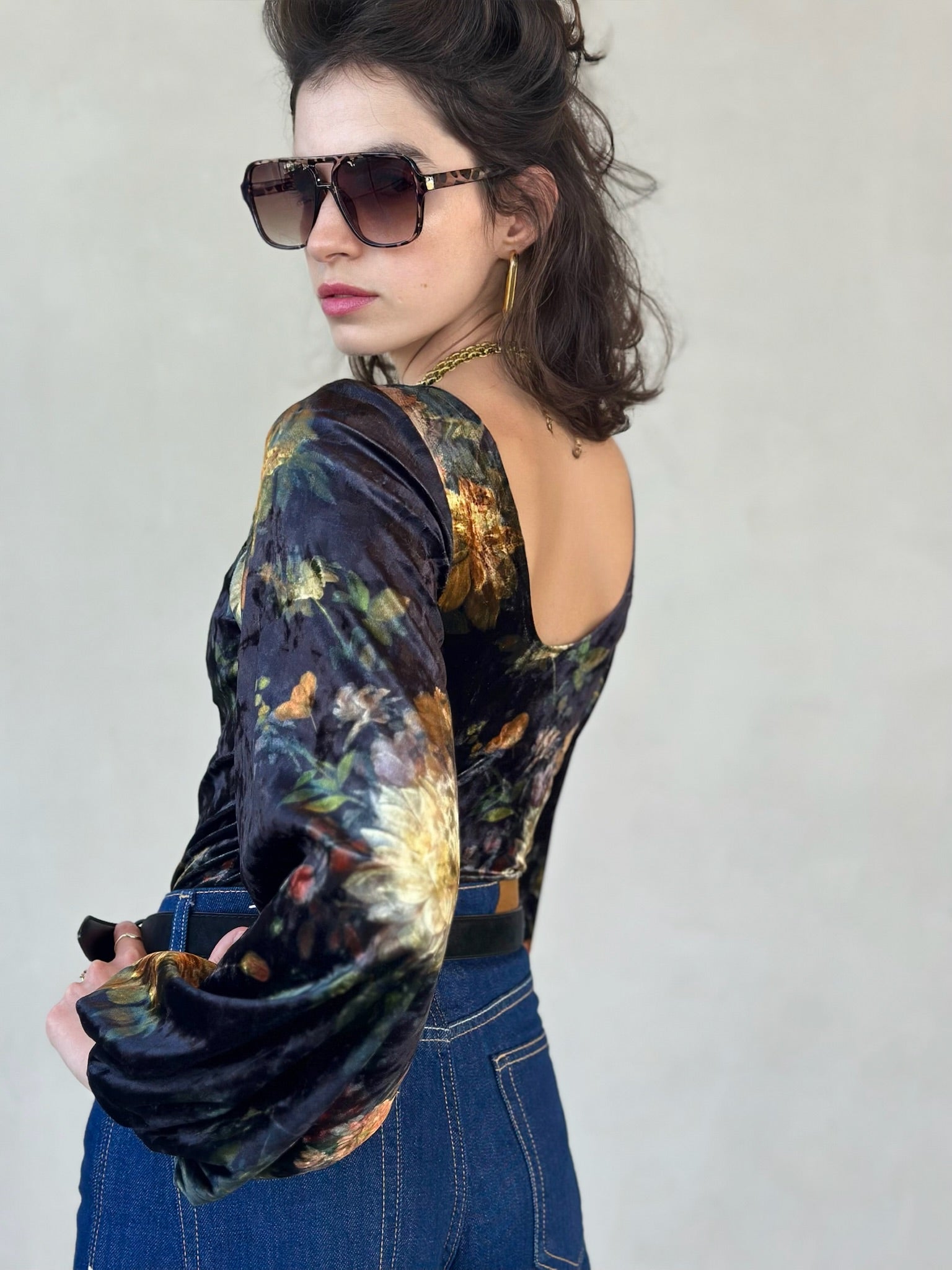 חולצת סופיה קטיפה פרינט ויקטוריאני