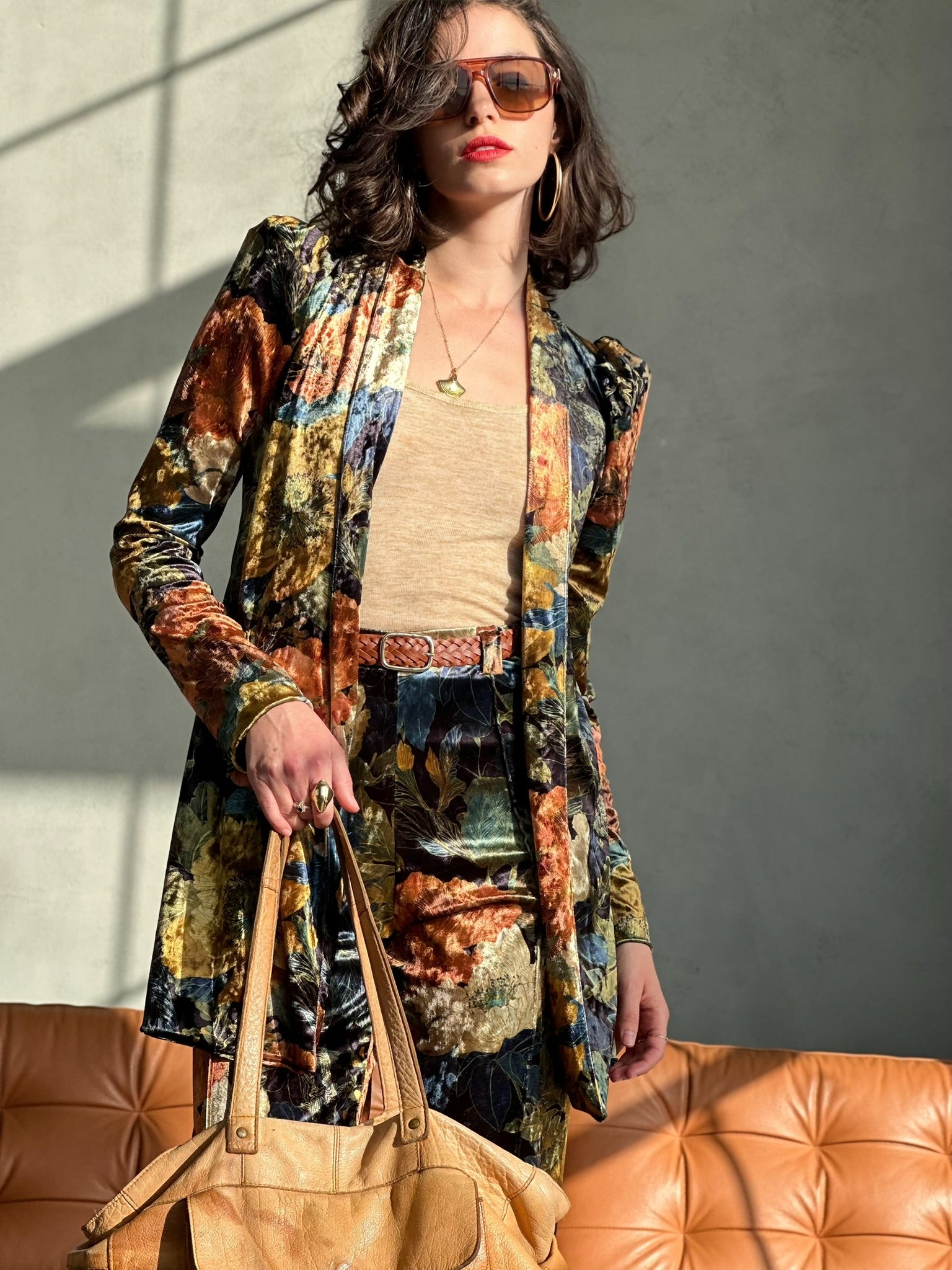 עליונית ברלין קטיפה שבורה - פרחים גדולים