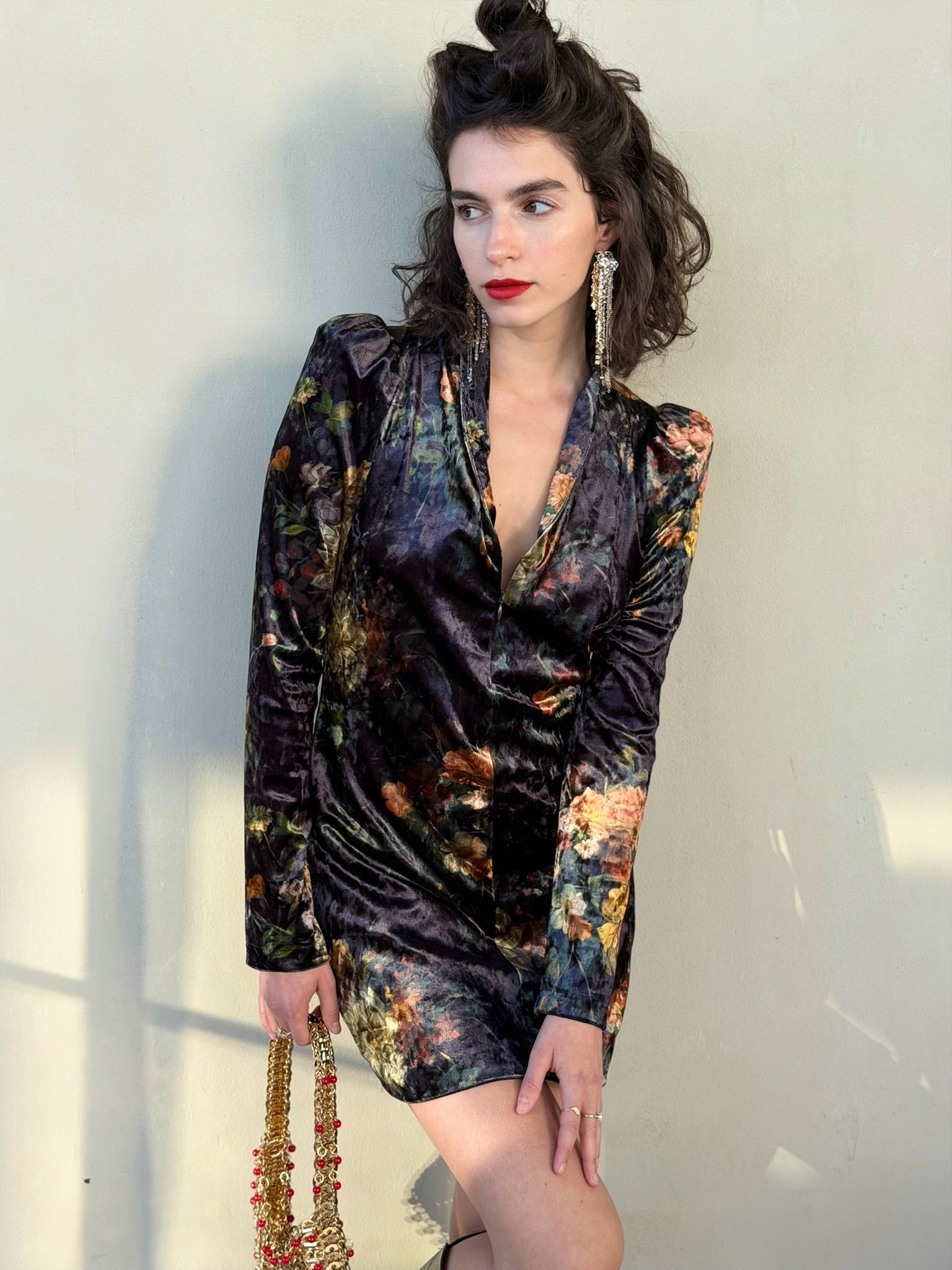 שמלת ברלין - שחור פרחים ויקטוריאני