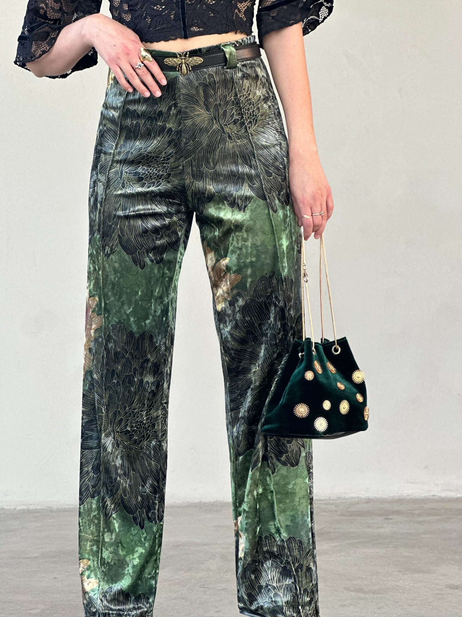 מכנסי ברלין קטיפה שבורה - ירוק פרינט חרציות