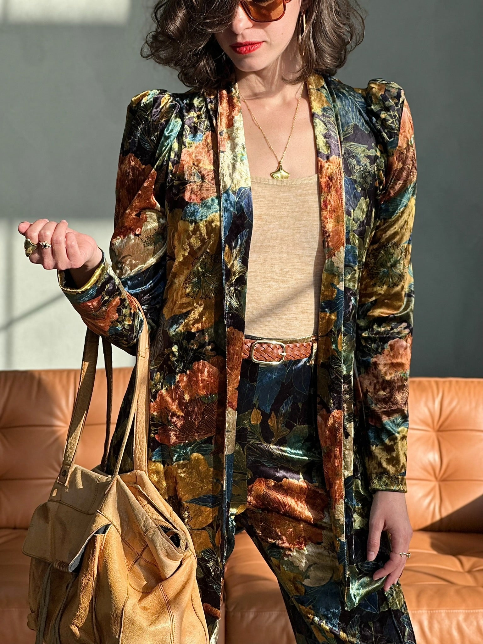 עליונית ברלין קטיפה שבורה - פרחים גדולים