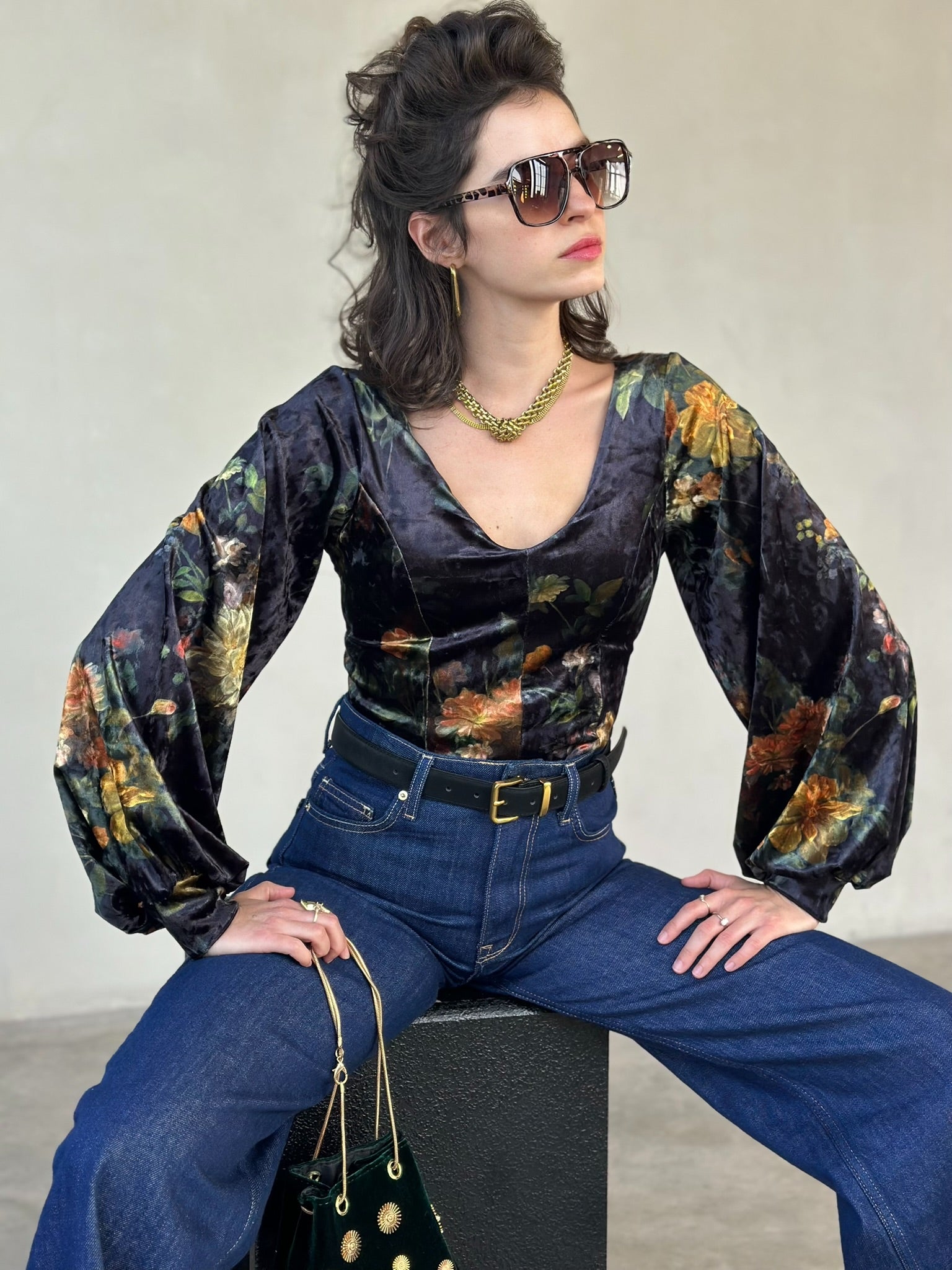 חולצת סופיה קטיפה פרינט ויקטוריאני