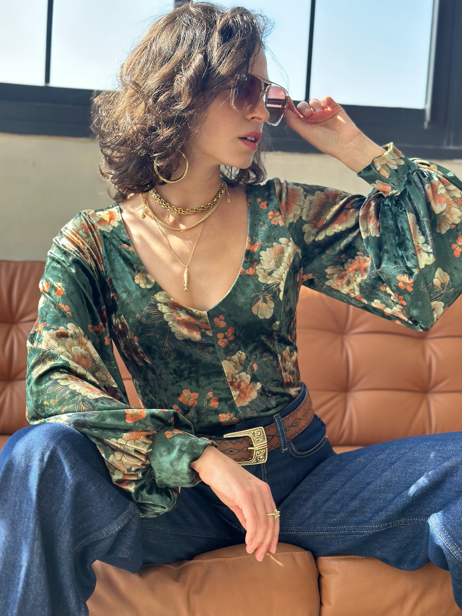 חולצת סופיה קטיפה פרינט ירוק בקבוק פרחוני