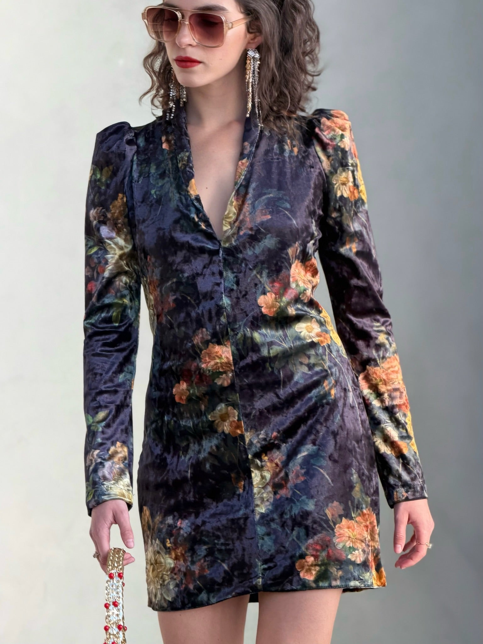 שמלת ברלין - שחור פרחים ויקטוריאני