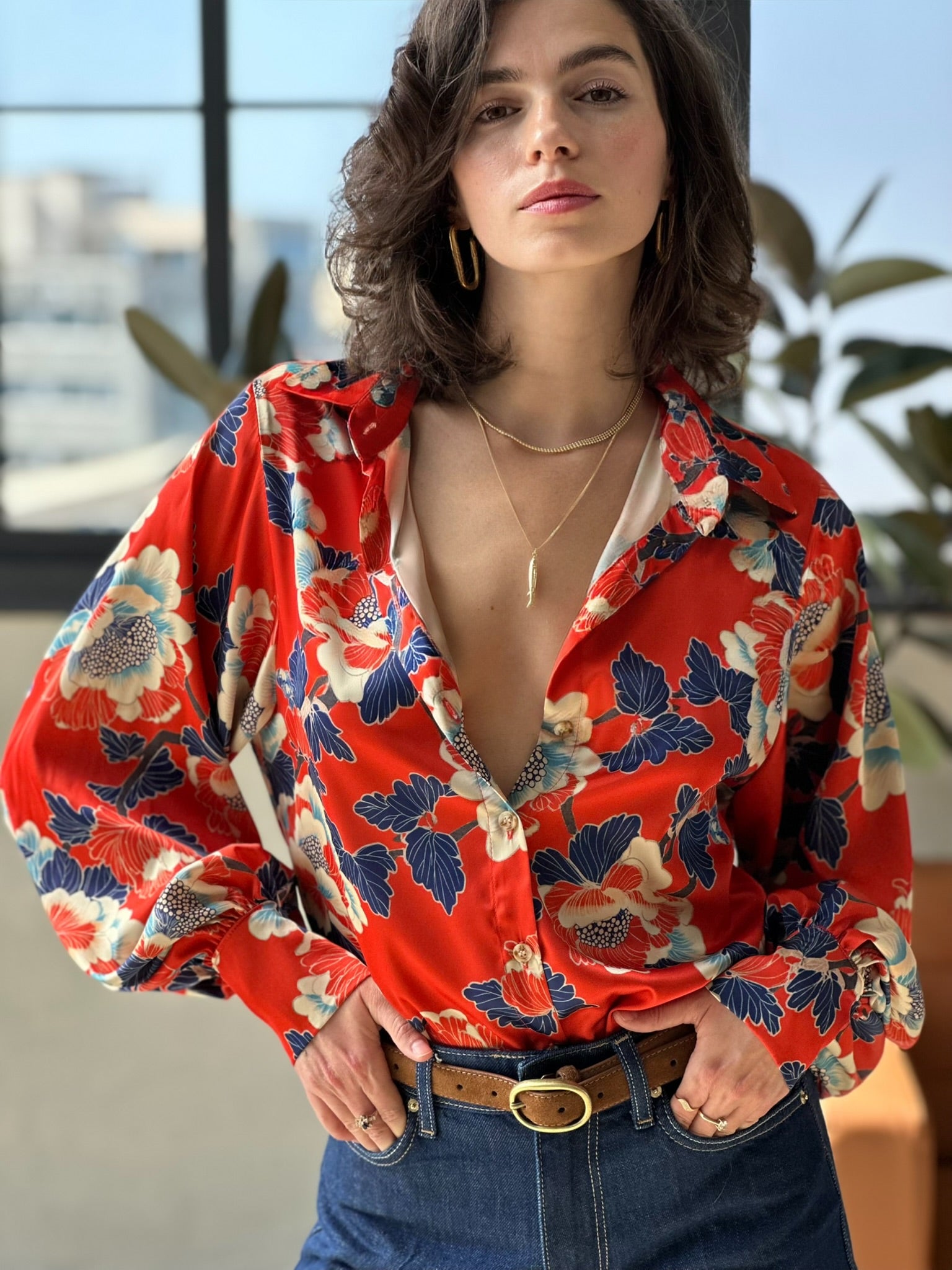 חולצת פריסיליה - אדום כתום פרחוני